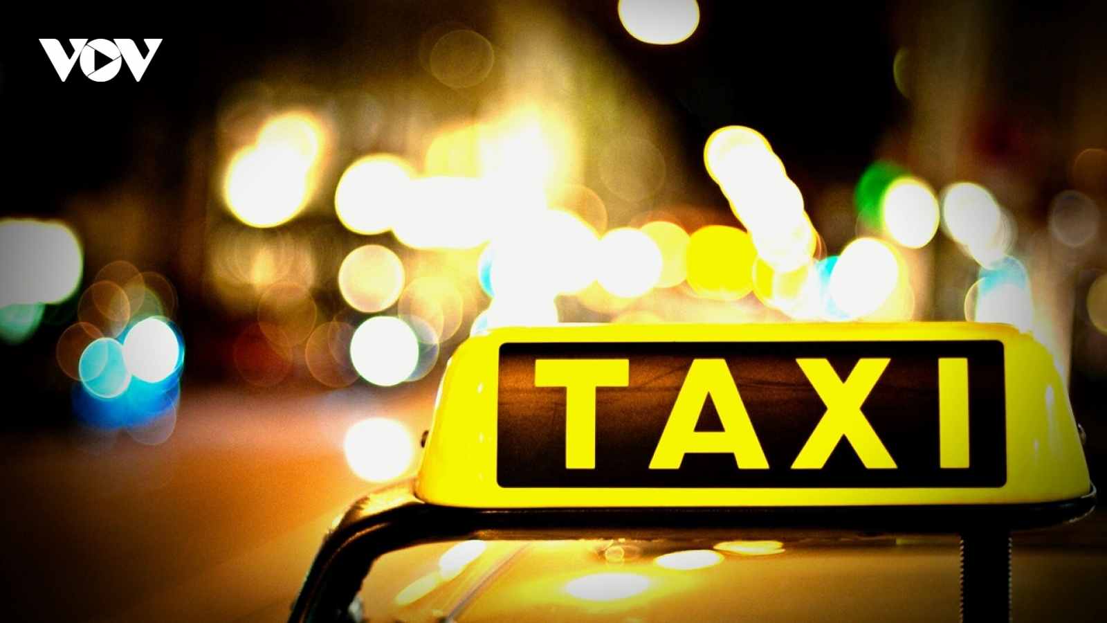 Đâm chết người trên xe taxi tại Cà Mau
