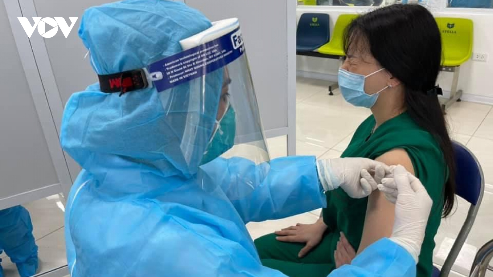 Bộ trưởng Bộ Y tế: "Tiếp tục tiêm vaccine AstraZeneca đảm bảo an toàn"
