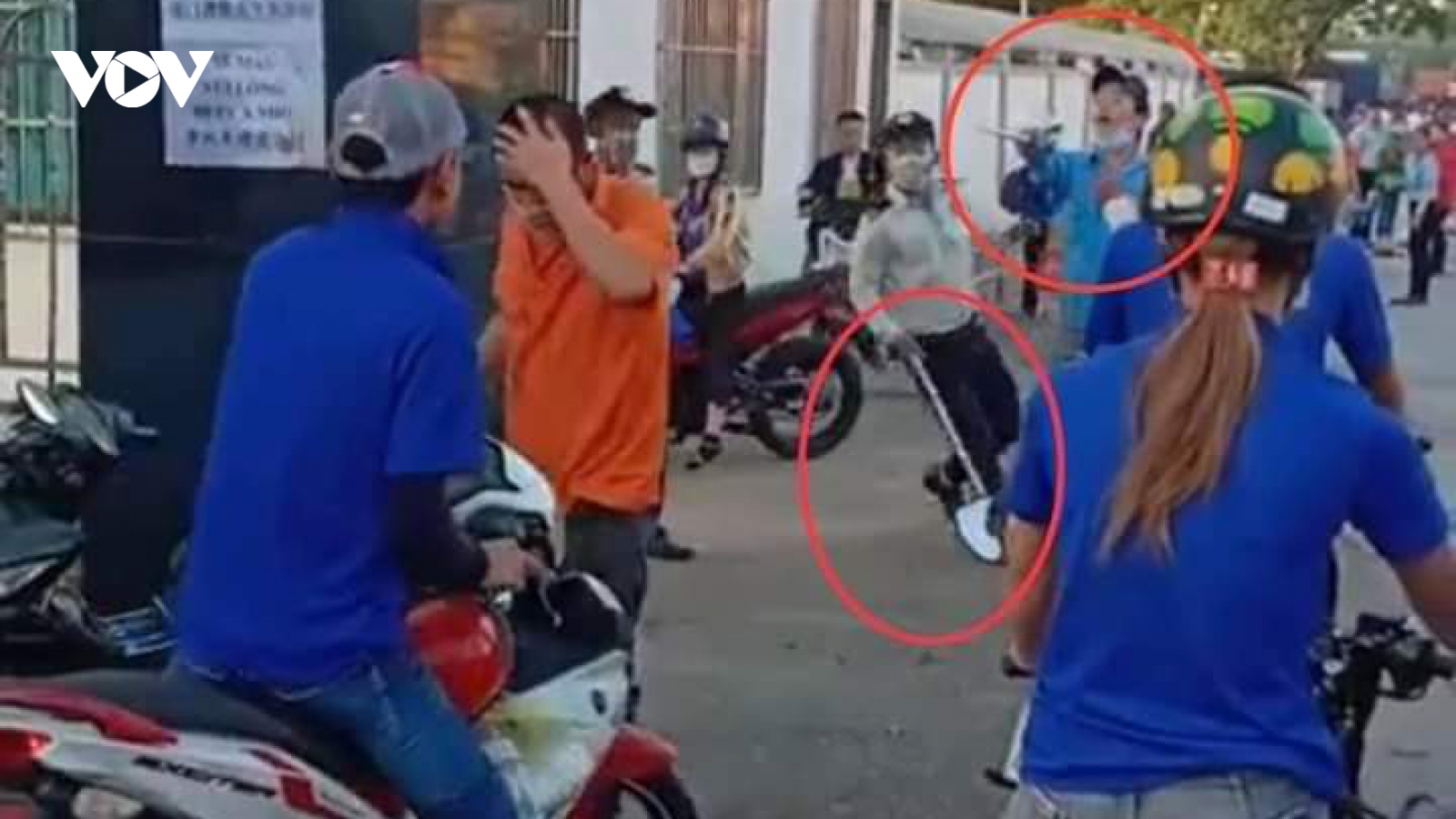 Công an thông tin vụ bảo vệ đánh chảy máu đầu nam công nhân vì không đeo thẻ ra vào
