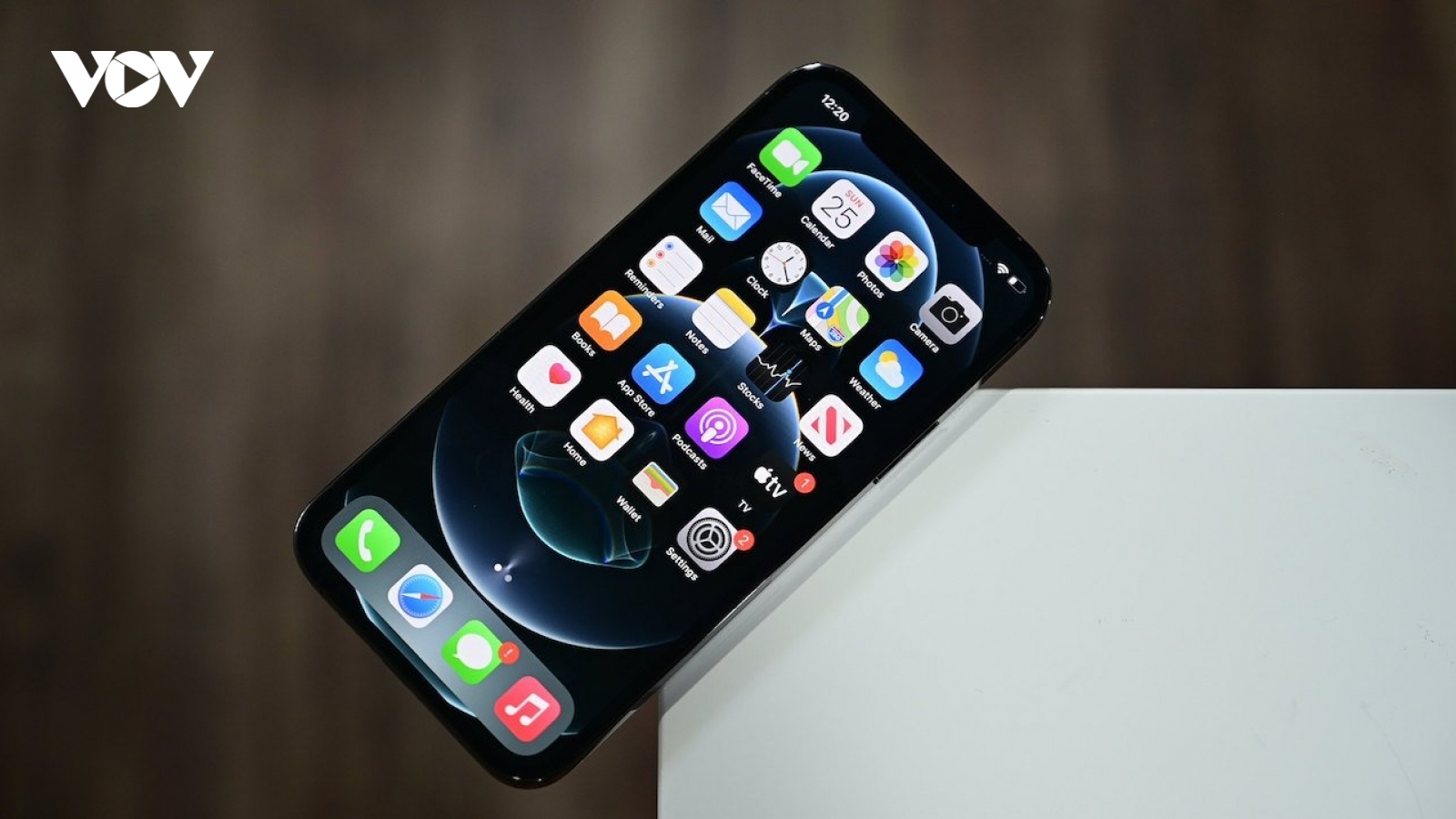iPhone 12 có tốc độ 5G tụt hậu so với các đối thủ Android