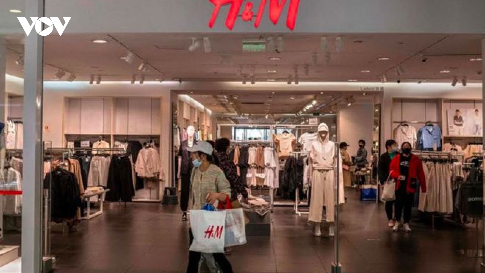 'Big Tech' Trung Quốc xóa H&M khỏi nền tảng trực tuyến