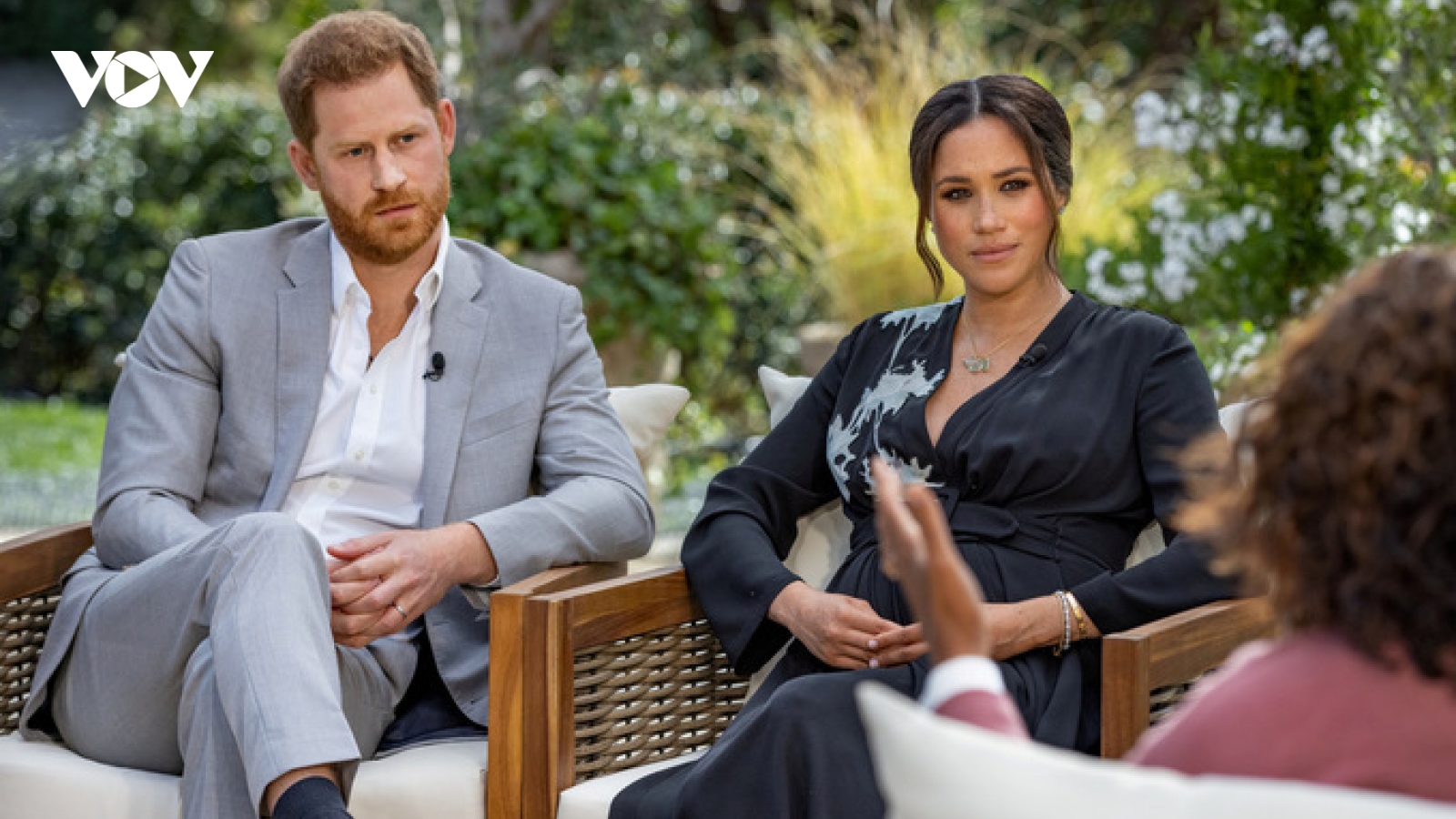 Phản ứng trái chiều sau tiết lộ “gây sốc” của Harry-Meghan về cuộc sống ở Hoàng gia Anh