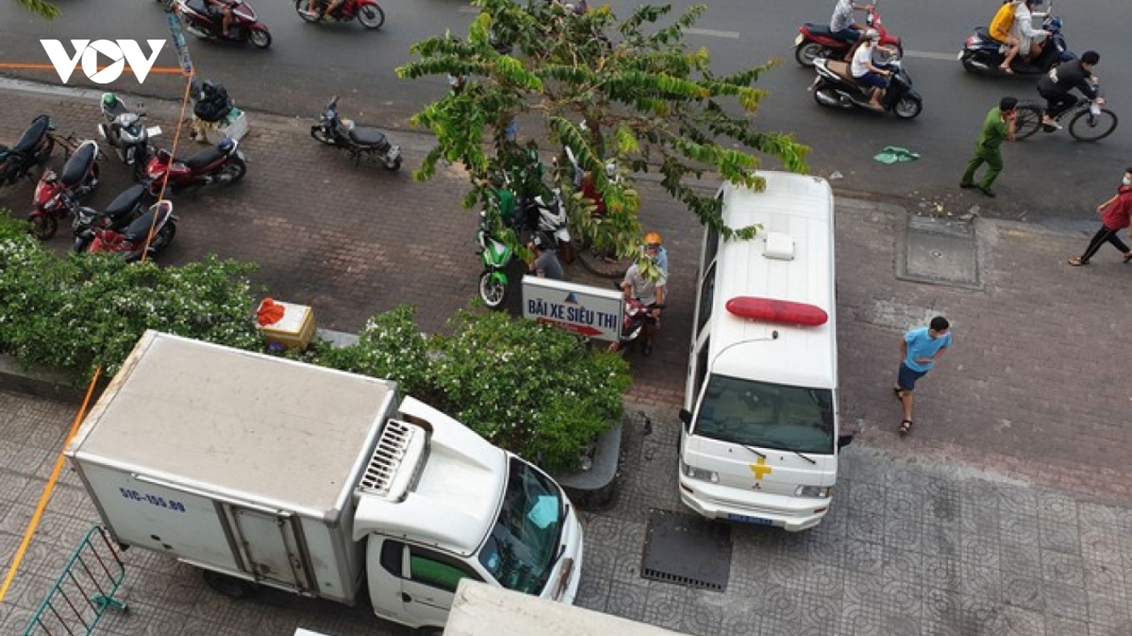 Nóng 24h: Điều tra vụ hai cô gái rơi từ chung cư xuống đất tử vong