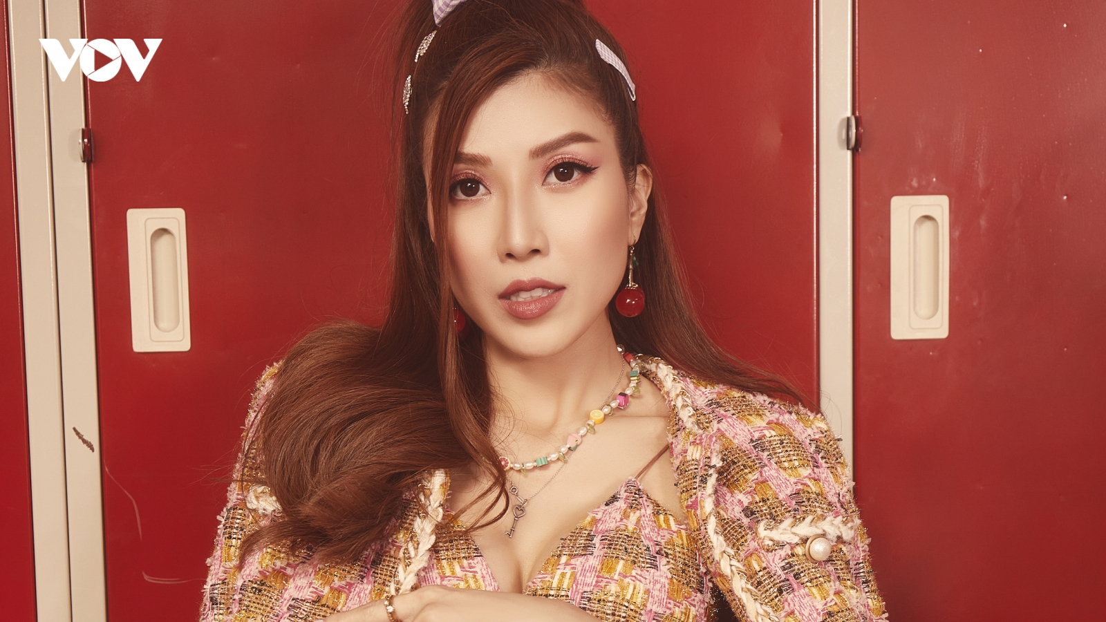 "Nữ hoàng nhạc phim" Trang Pháp tái xuất với teaser MV "Gái già lắm chiêu V"