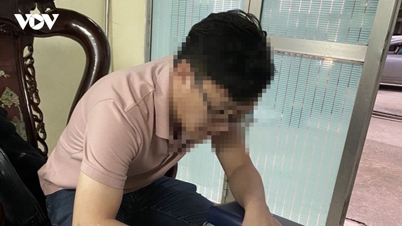Uống rượu cây anh túc, tài xế bị phát hiện dương tính với ma túy