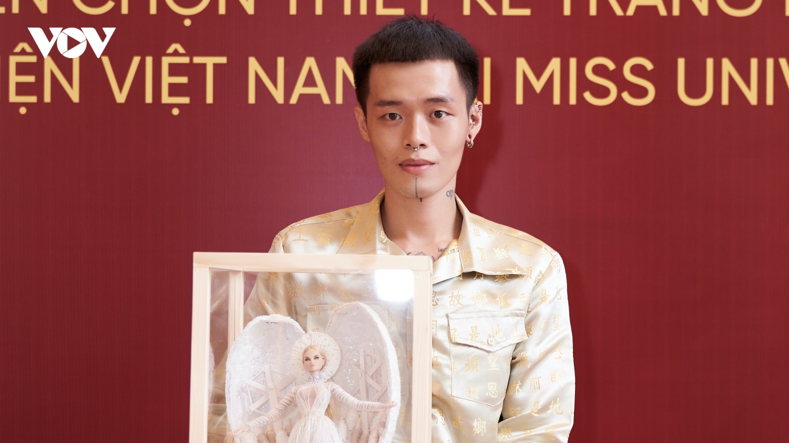 "Kén em" chính thức trở thành trang phục dân tộc cho Khánh Vân tại Miss Universe 2020