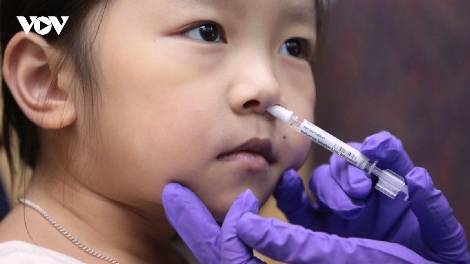 Trung Quốc sẽ thử nghiệm lâm sàng vaccine Covid-19 dạng xịt mũi