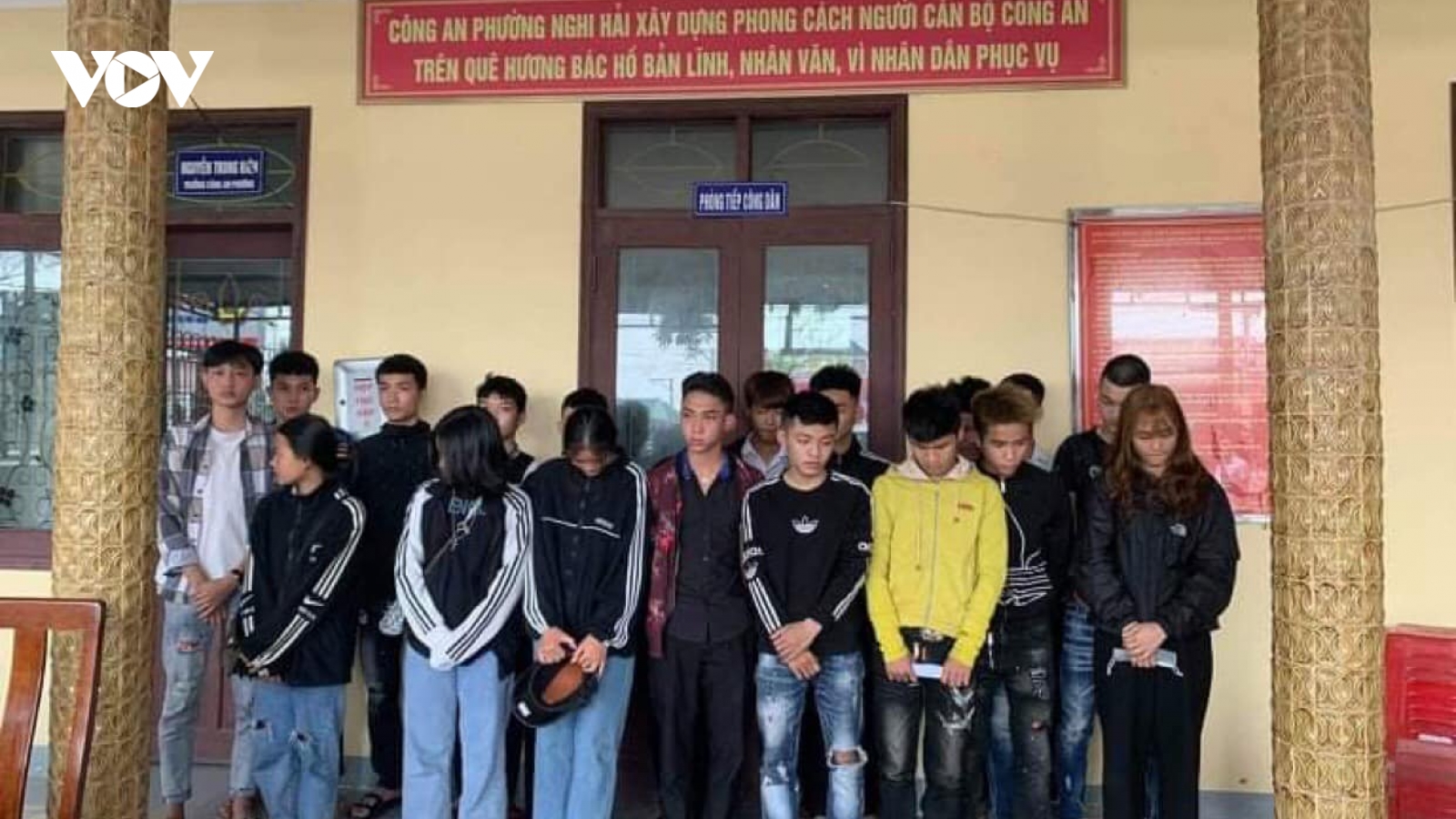 “Tóm” nhóm “quái xế” bốc đầu, phóng như bay trên cầu ngàn tỷ
