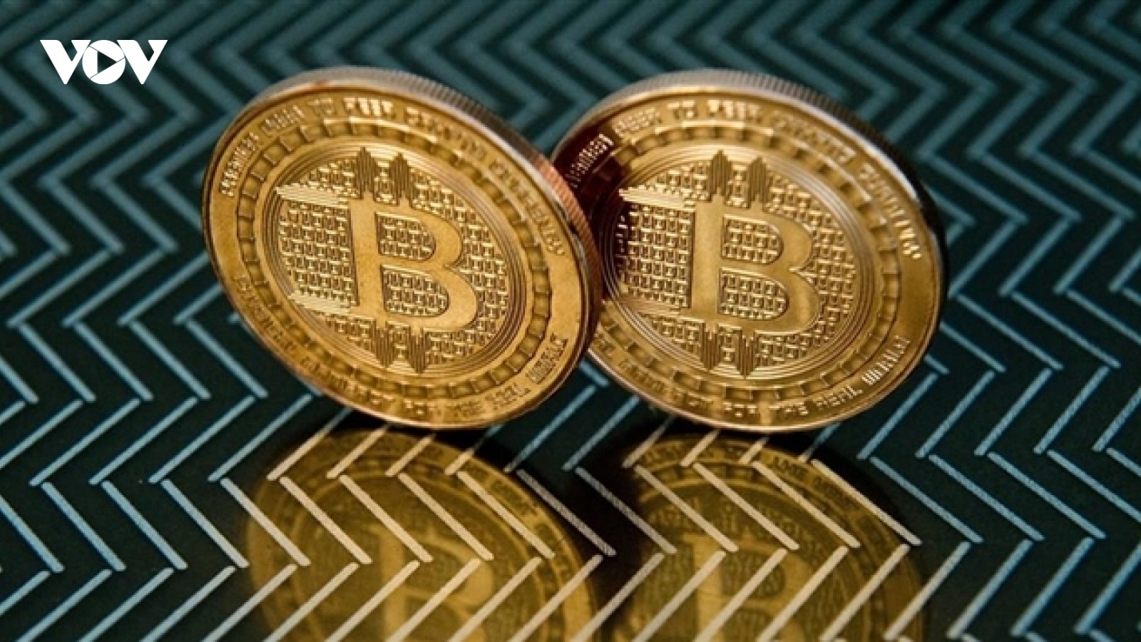 Bitcoin vượt 61.000 USD, lập đỉnh lịch sử mới
