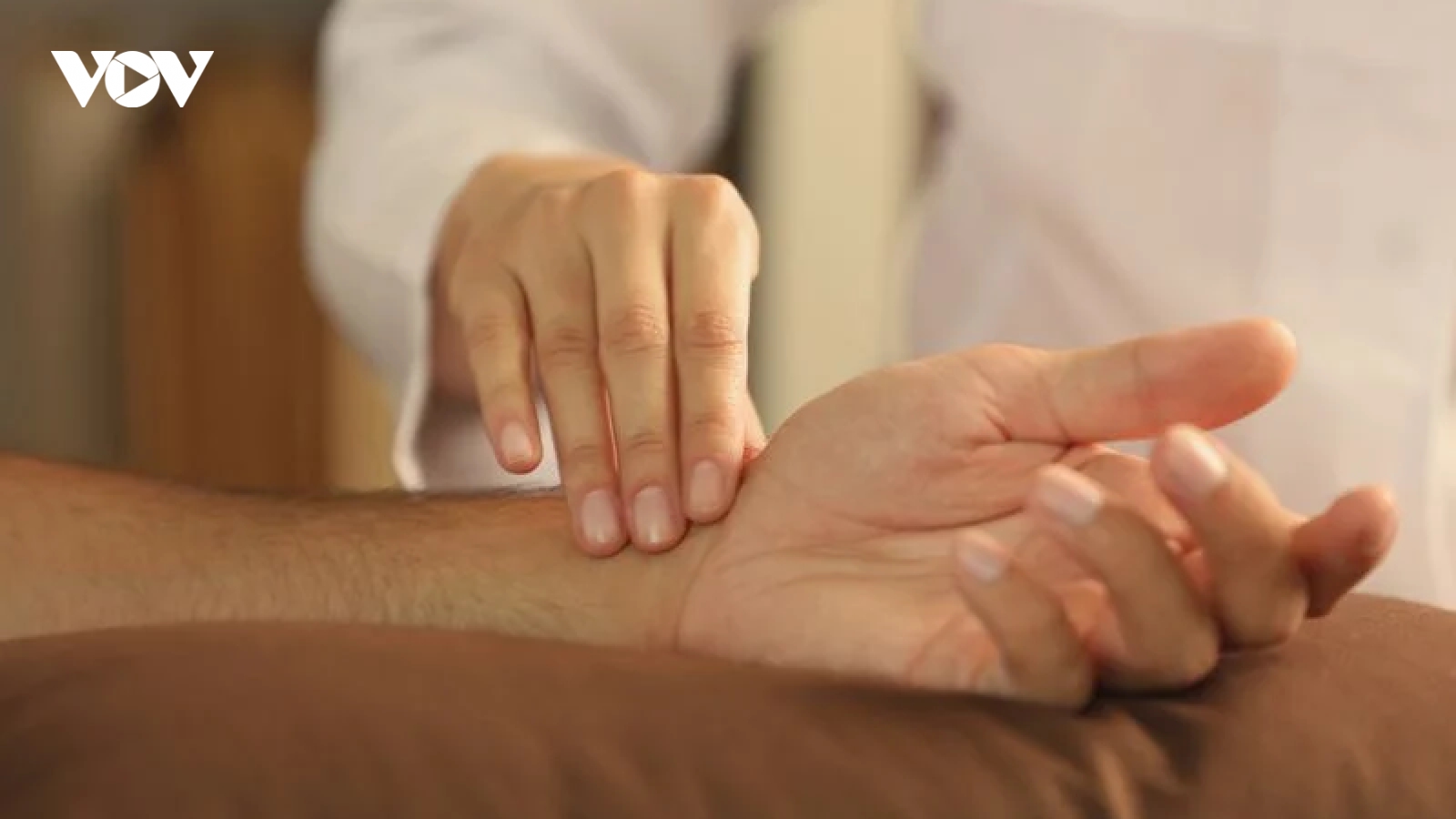 10 dấu hiệu cho thấy bạn bị tụt huyết áp