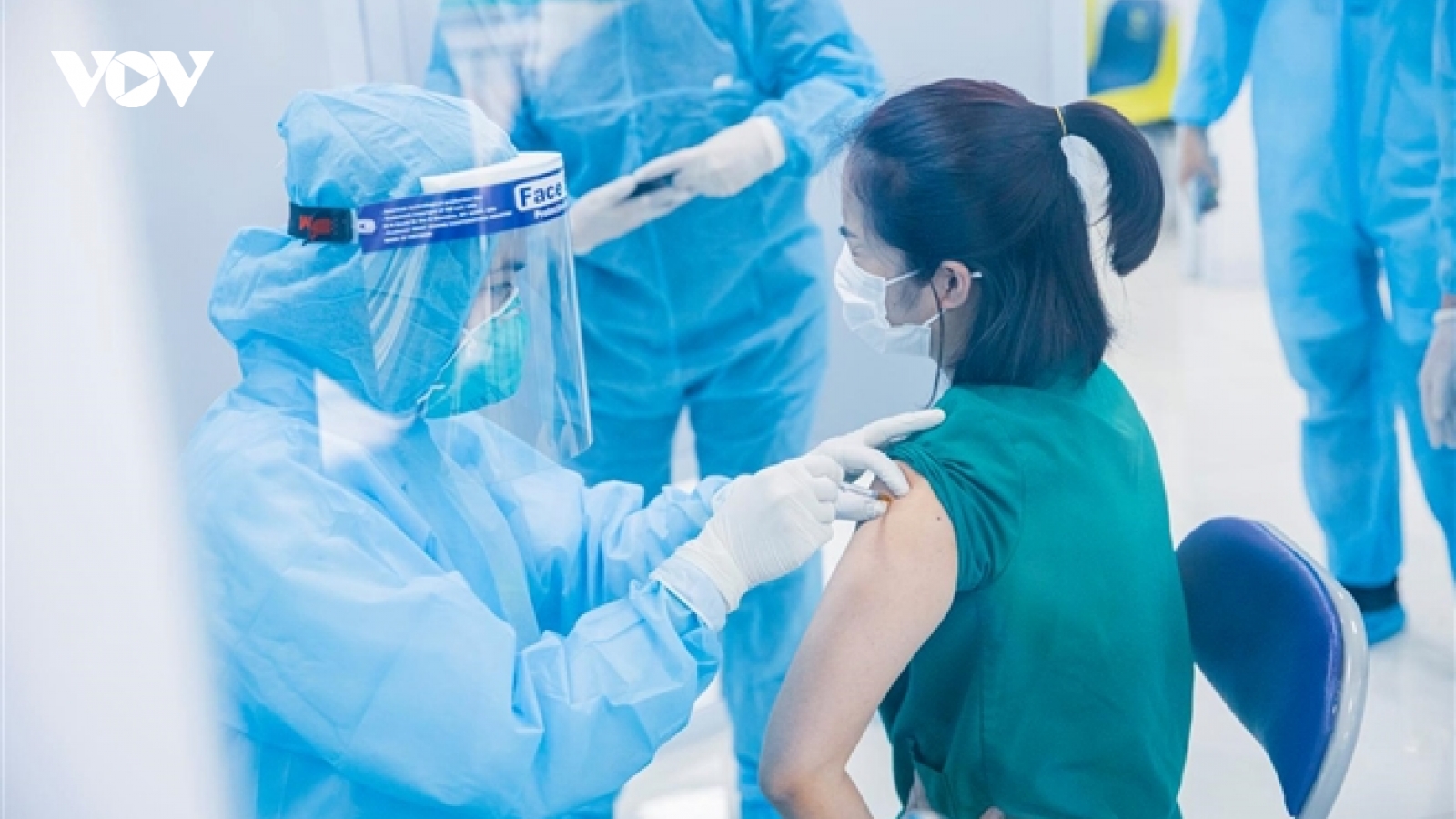 Bộ Y tế yêu cầu tìm nguyên nhân các ca phản ứng nặng sau tiêm vaccine Covid-19