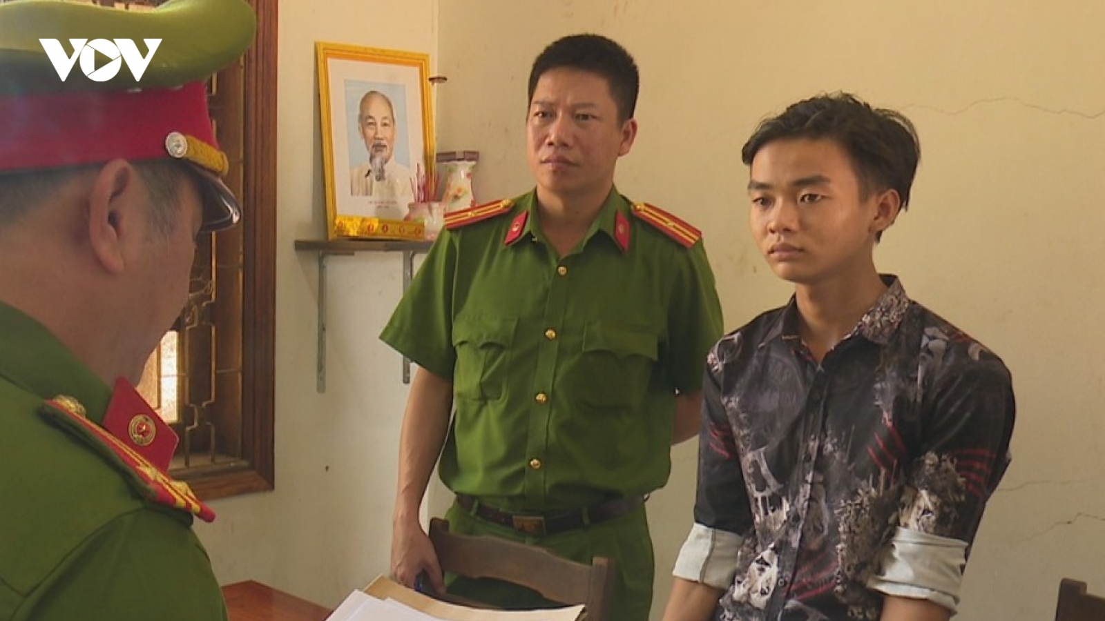 Bắt đối tượng rút dao đâm người tại quán nhậu