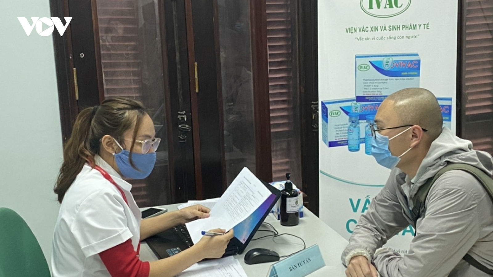 6 tình nguyện viên đầu tiên tiêm thử nghiệm vaccine COVIVAC vào sáng mai (15/3)