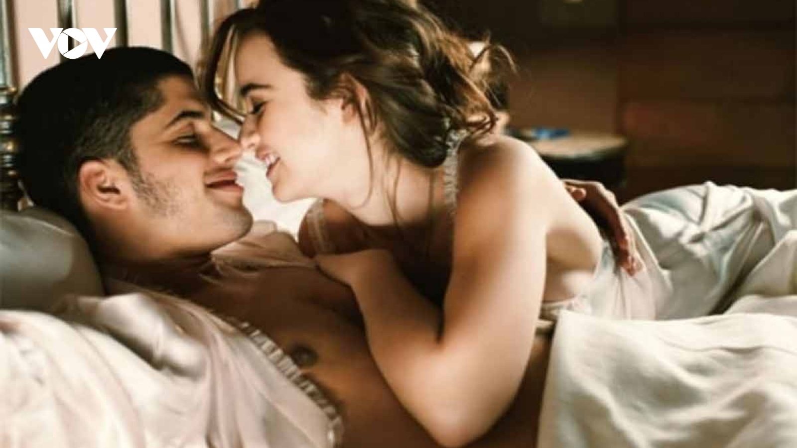 Có nên làm “chuyện ấy” ngày đèn đỏ?
