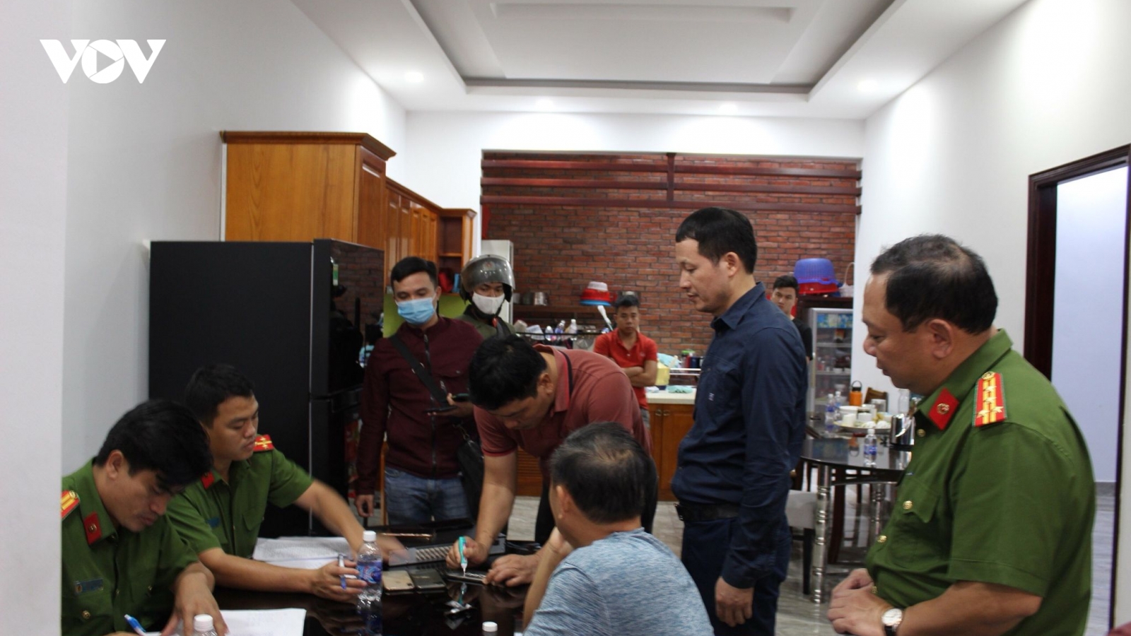 Đồng Nai phá đường dây bán trên 500.000 lít xăng lậu, xăng giả mỗi ngày 