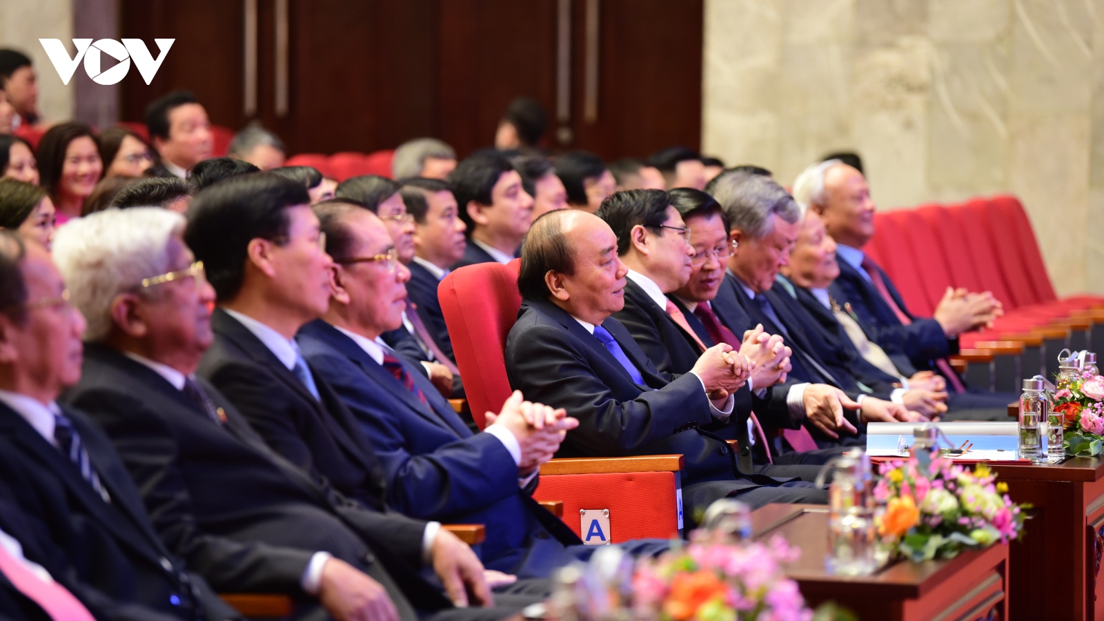 Thủ tướng Nguyễn Xuân Phúc dự kỷ niệm 70 năm Báo Nhân dân ra số đầu tiên
