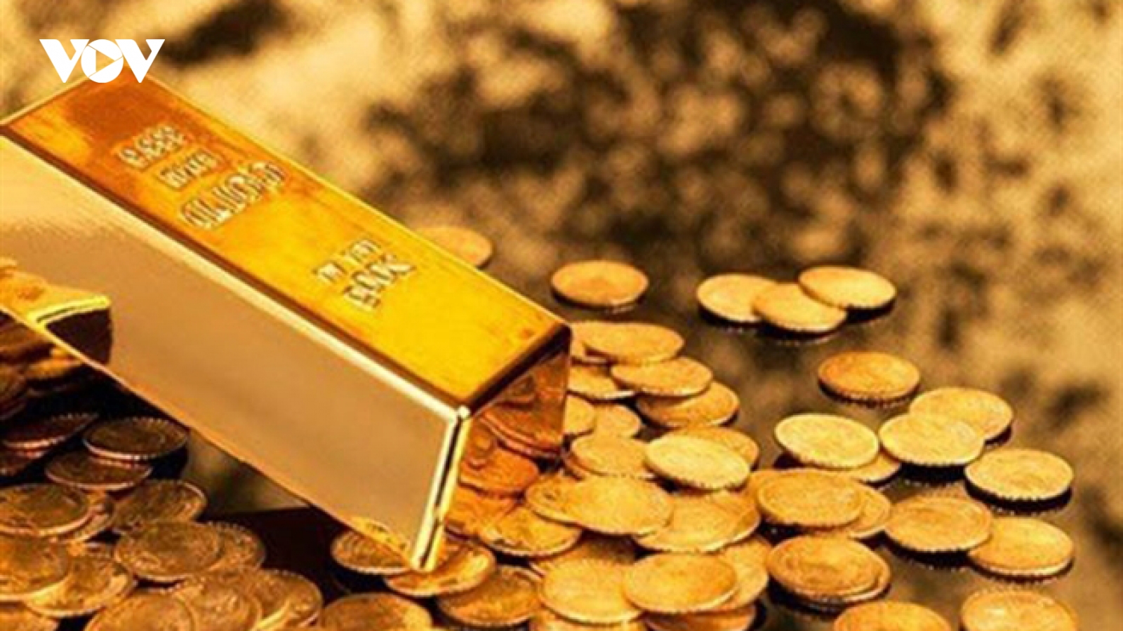 Giá bán vàng trong nước lùi về mốc 56 triệu đồng/lượng