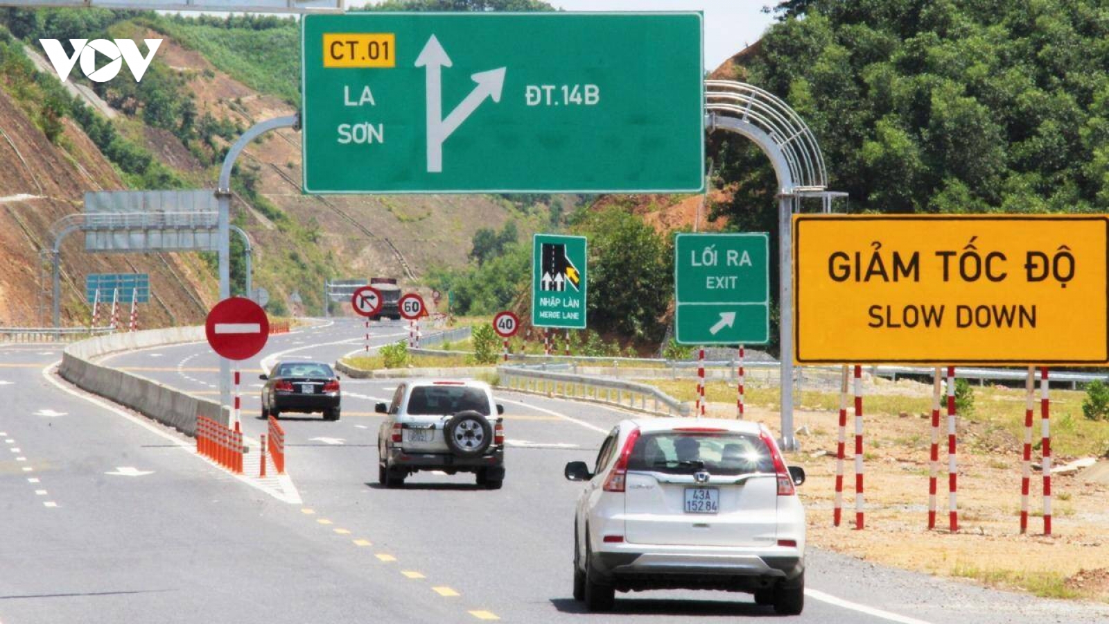 Ô tô sắp được lưu thông trên cao tốc La Sơn-Túy Loan, rút ngắn khoảng cách Huế-Đà Nẵng