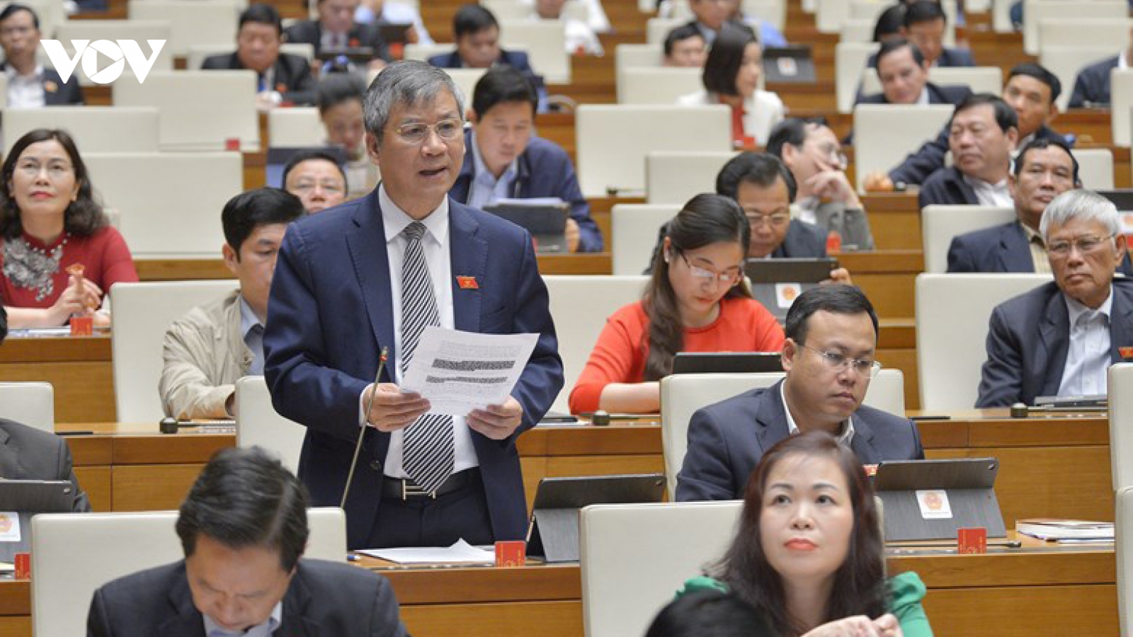 Đại biểu Quốc hội: “Cấm tuyệt đối thuốc lá điện tử, xin đừng chậm trễ”