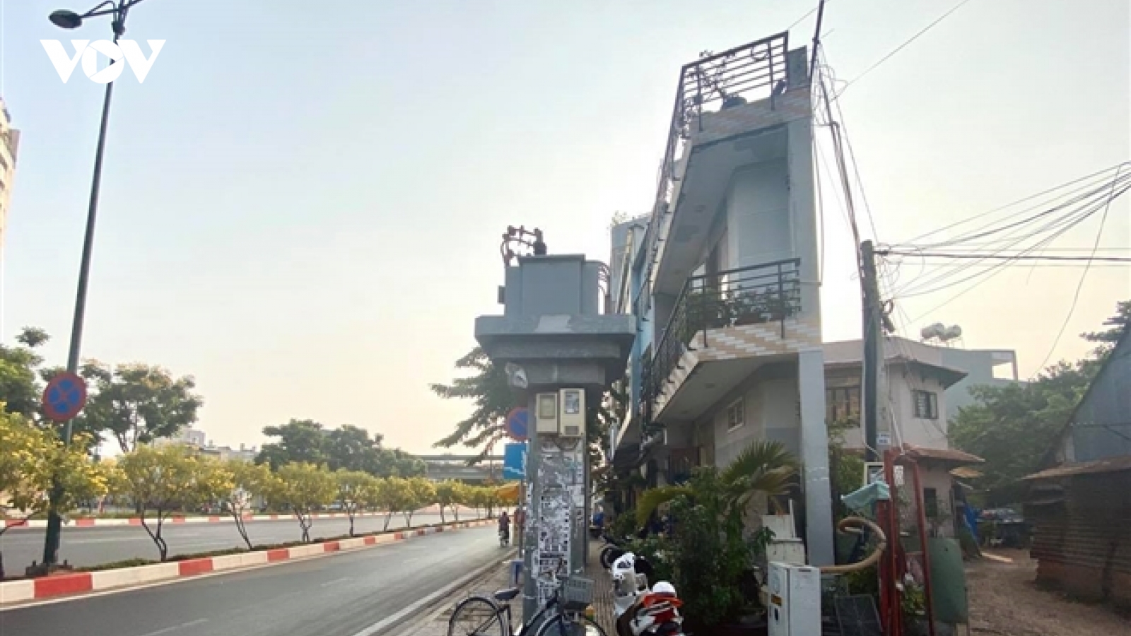 Nhà siêu mỏng, siêu méo phá nát mặt tiền đại lộ nghìn tỷ của TP.HCM