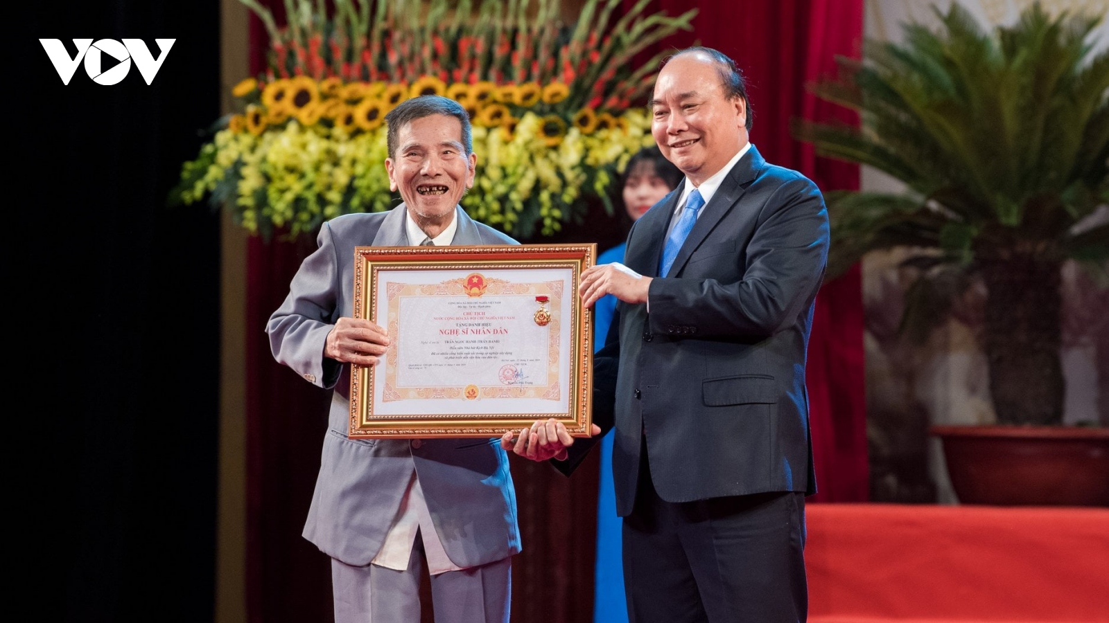 "NSND Trần Hạnh là tấm gương về làm nghề nghiêm túc, tử tế, tận tụy..."