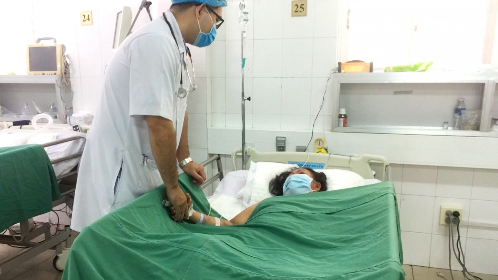 2 trường hợp bị rắn cắn nguy kịch được cứu kịp thời