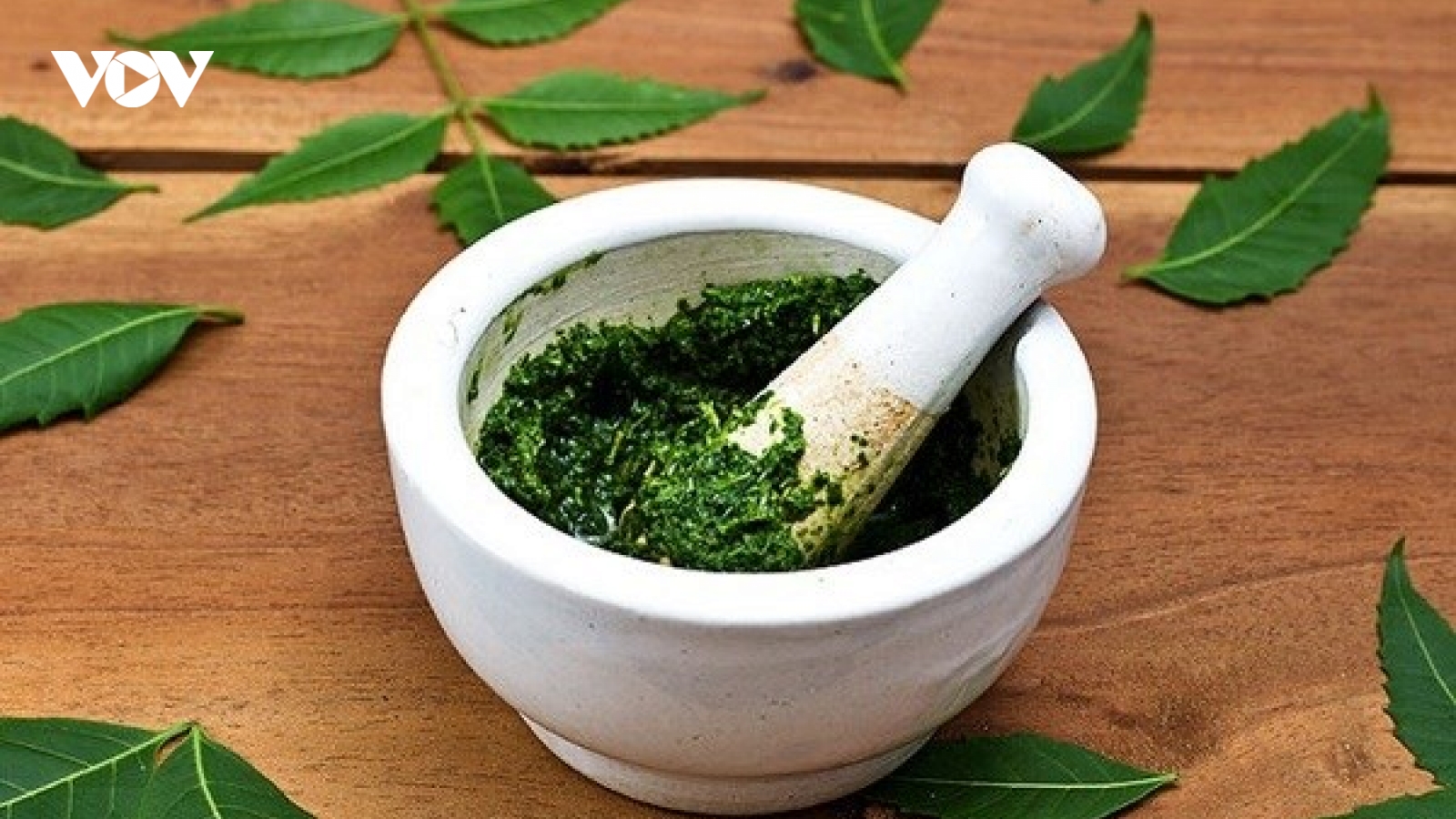 Bé 9 tháng tuổi bị bỏng nước sôi, tử vong do người nhà đắp lá thuốc