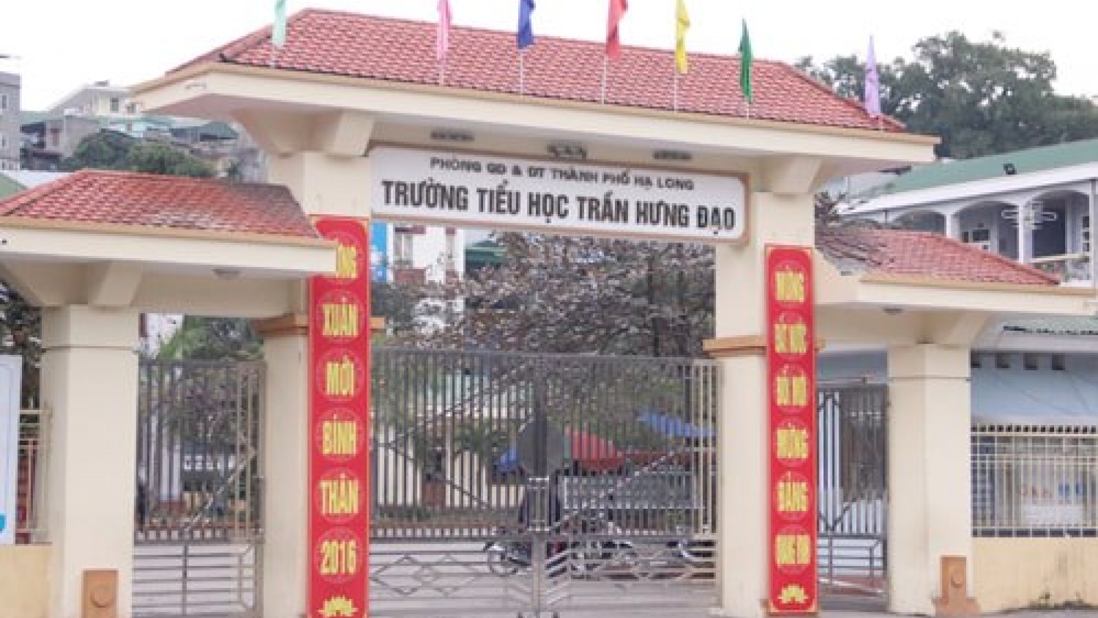 Trường Tiểu học ở Quảng Ninh cho học sinh nghỉ vì liên quan đến trường hợp mắc Covid-19
