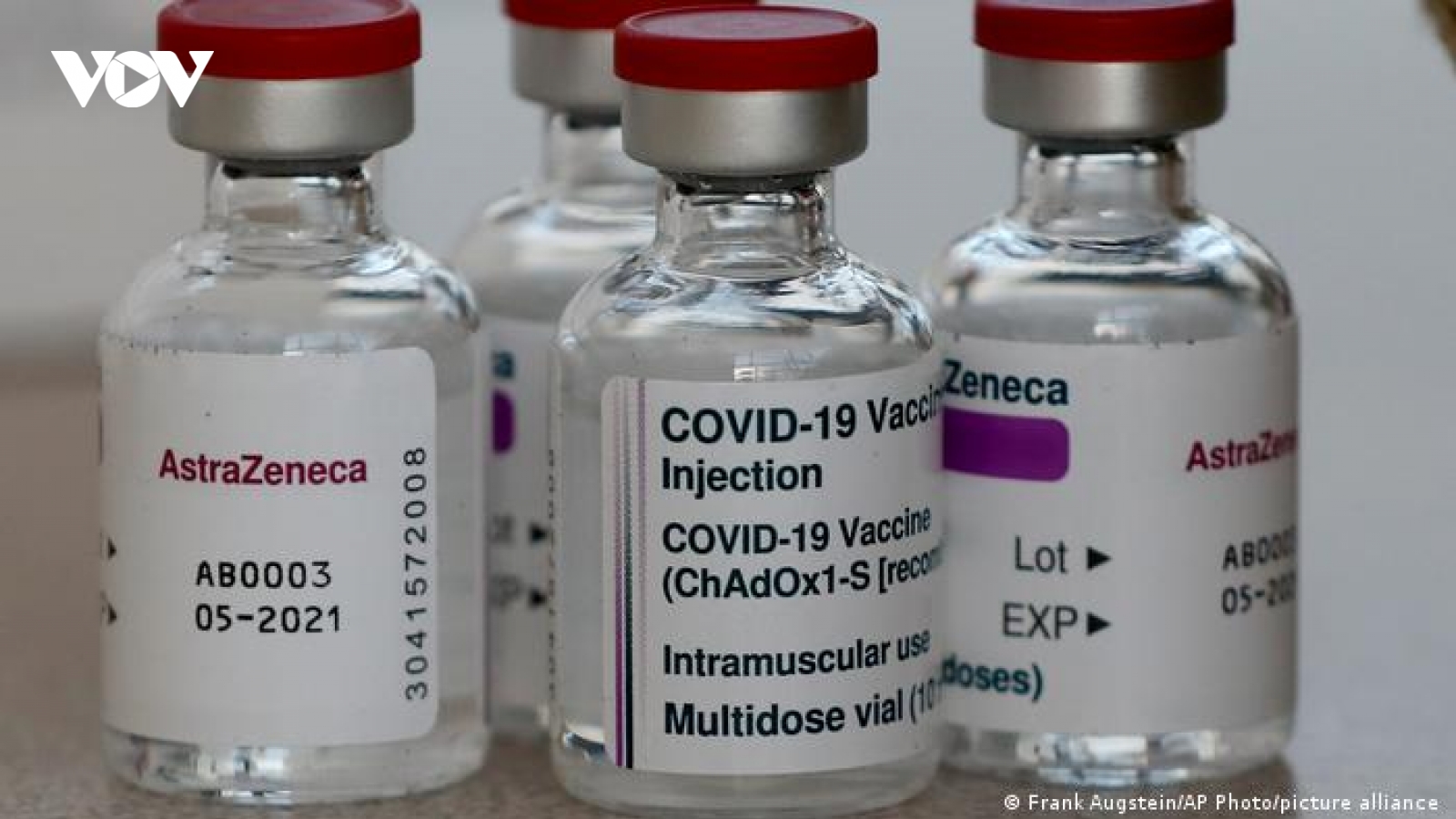 Nguồn cung vaccine Covid-19 toàn cầu được đẩy mạnh giữa lúc biến thể Delta hoành hành
