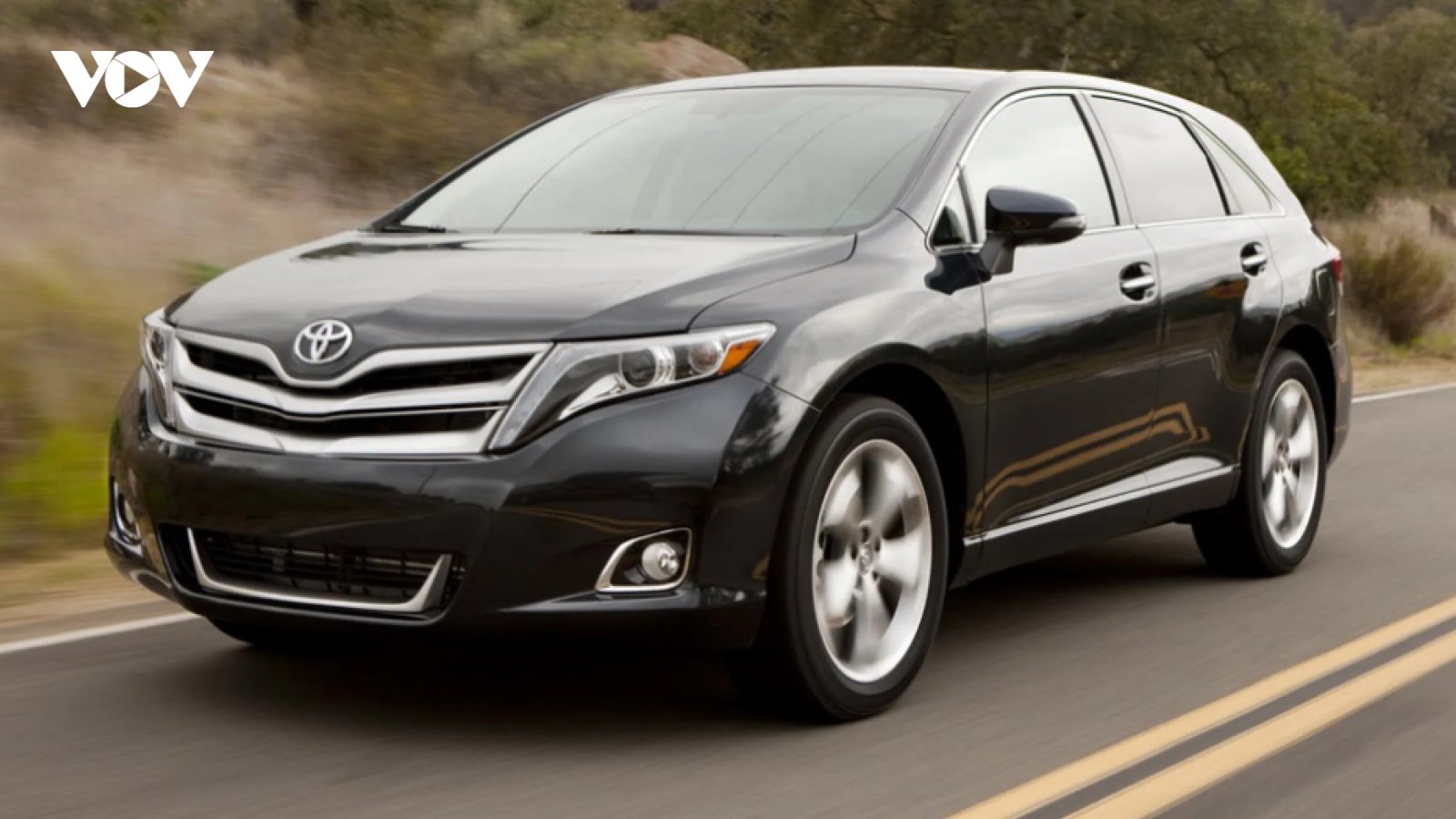 Toyota triệu hồi Venza vì vấn đề túi khí