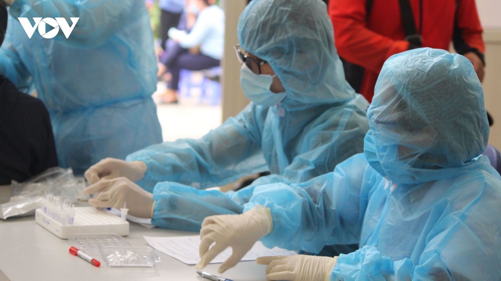 Việt Nam có gần 200.000 người đã được tiêm vaccine ngừa COVID-19