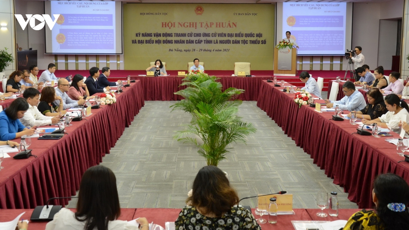 Tập huấn vận động bầu cử cho ứng cử viên người dân tộc thiểu số