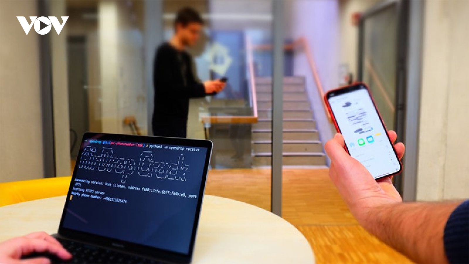 Apple vẫn ngó lơ một lỗi bảo mật đáng sợ mà tin tặc có thể tấn công người dùng