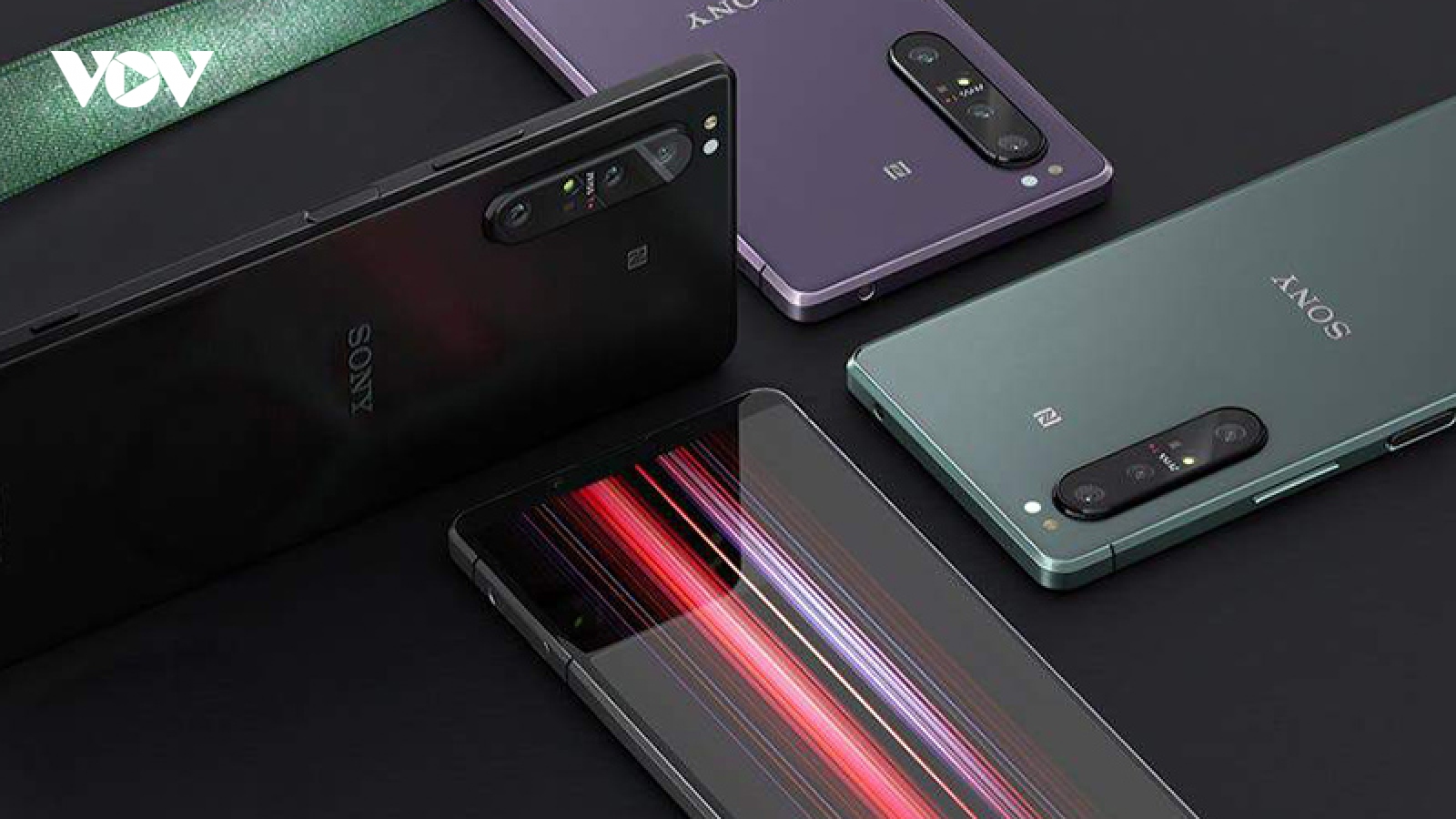 Sony có năm tài chính ấn tượng, kinh doanh điện thoại Xperia có lãi