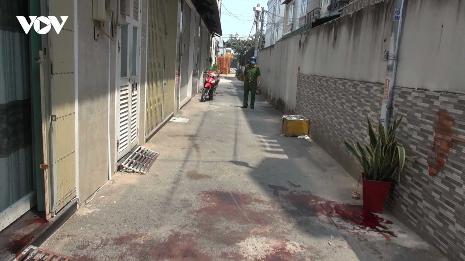 Án mạng do mâu thuẫn tình cảm, đôi nam nữ nằm gục trên vũng máu