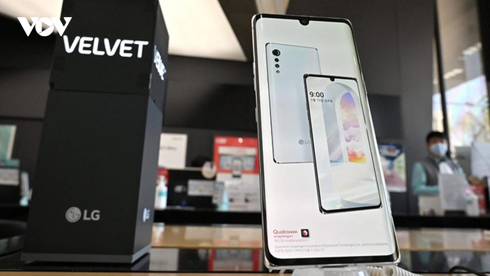 LG rút khỏi thị trường smartphone, Samsung được hưởng lợi