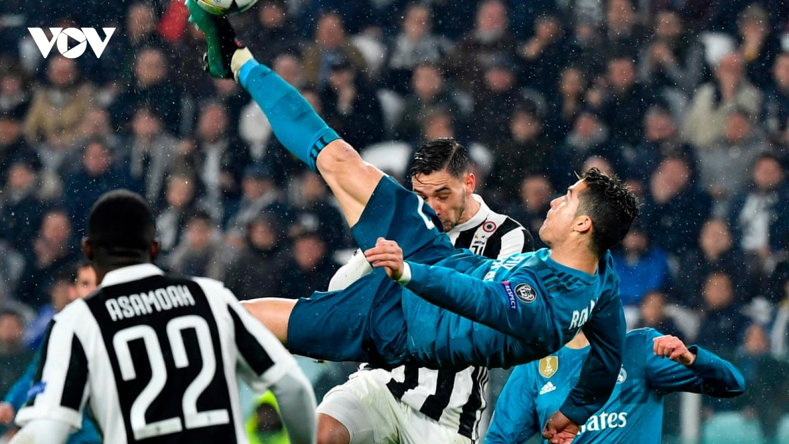 Ngày này năm xưa: Ronaldo & Real Madrid "hủy diệt" Juventus ngay tại Turin