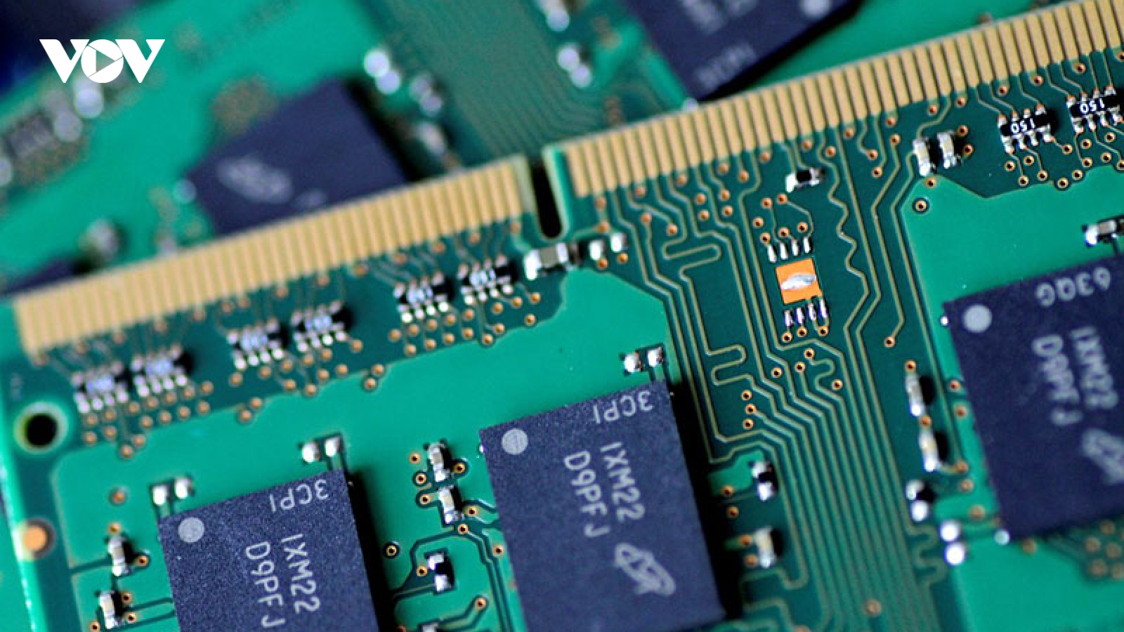 Vì sao chip toàn cầu thiếu hụt trầm trọng khiến giới công nghệ lao đao?