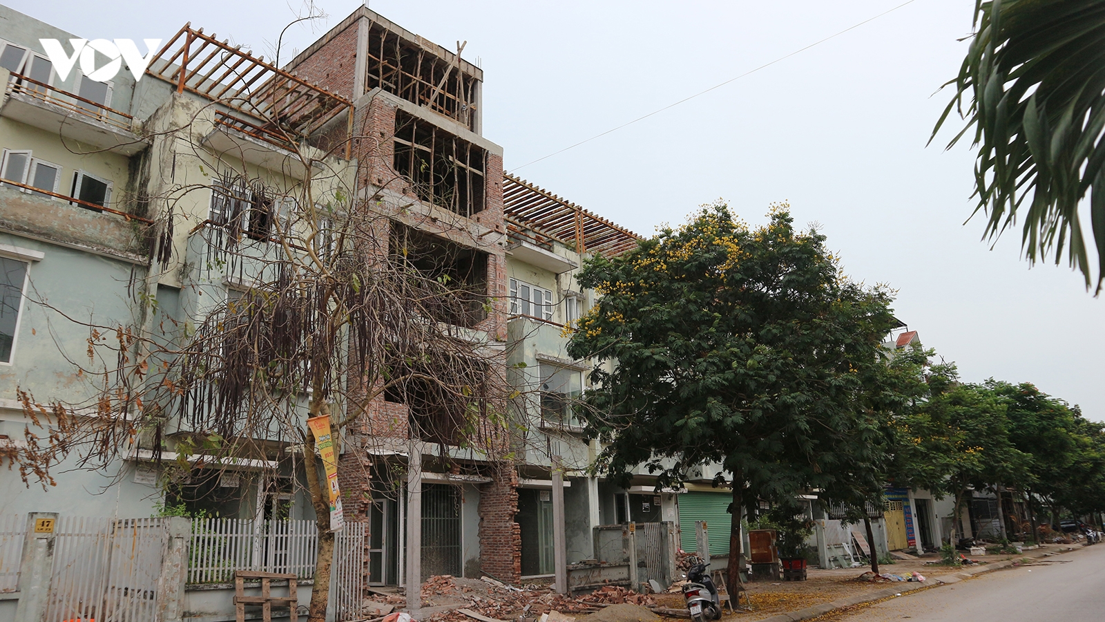 Các chiêu “thổi giá”, tạo sóng bất động sản ảo