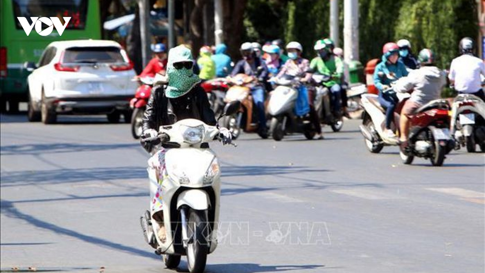 Dự báo thời tiết ngày 23/4: Miền Bắc tiếp tục tăng nhiệt, nắng nóng gay gắt