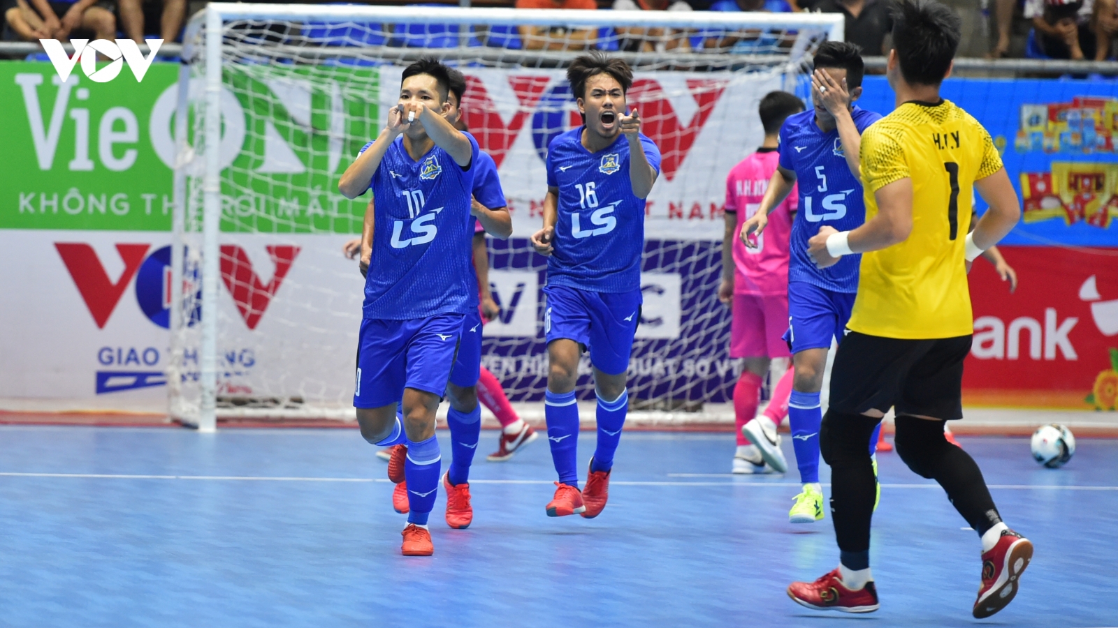 Giải Futsal HDBank VĐQG 2021: Thái Sơn Nam đè bẹp Zetbit Sài Gòn