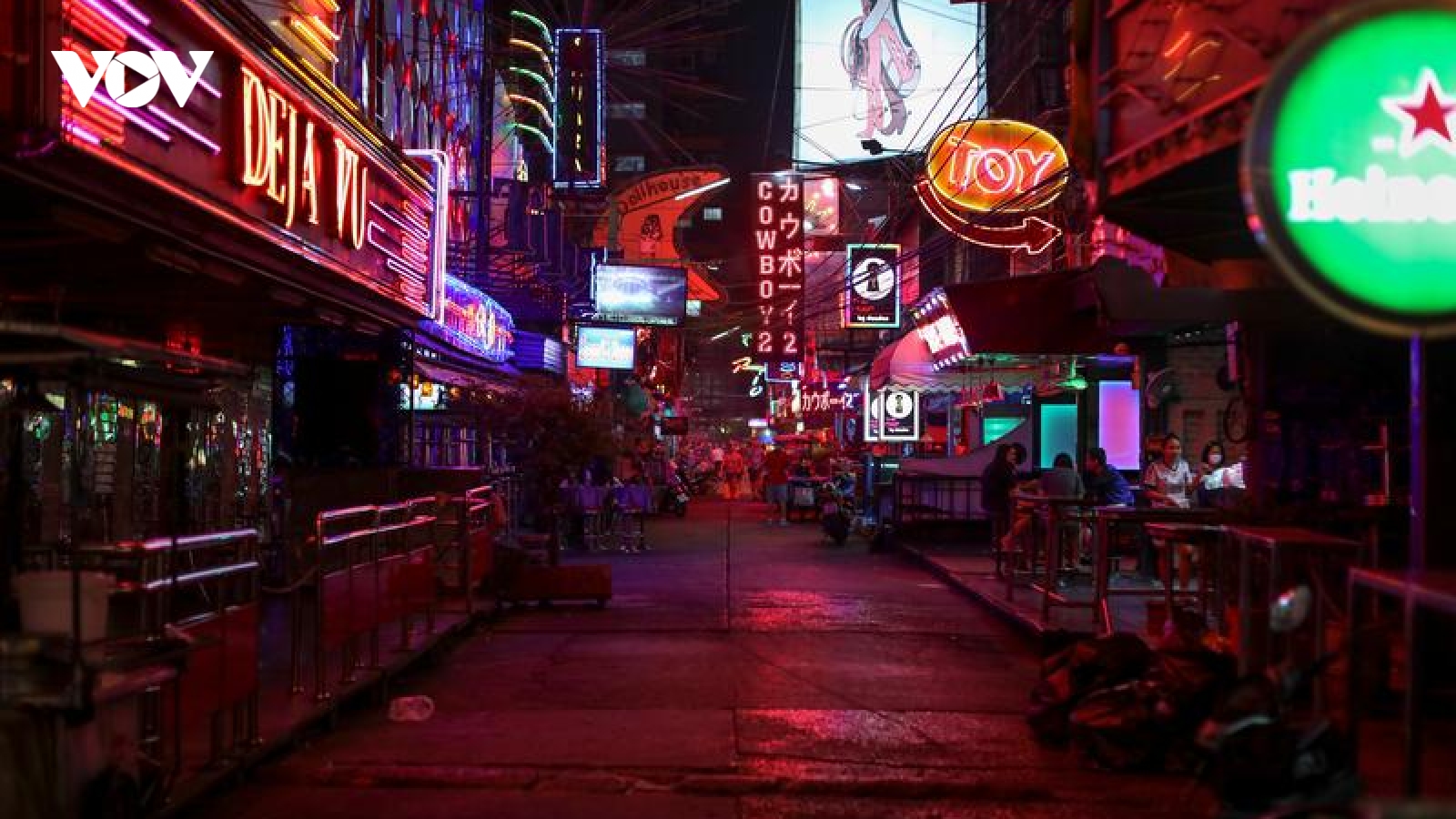 Thái Lan đóng cửa địa điểm giải trí ban đêm để phòng ngừa Covid-19