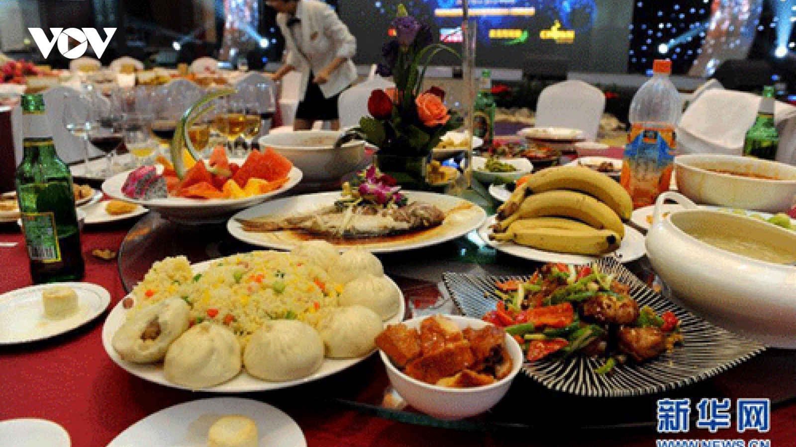 Trung Quốc thông qua Luật chống lãng phí thực phẩm
