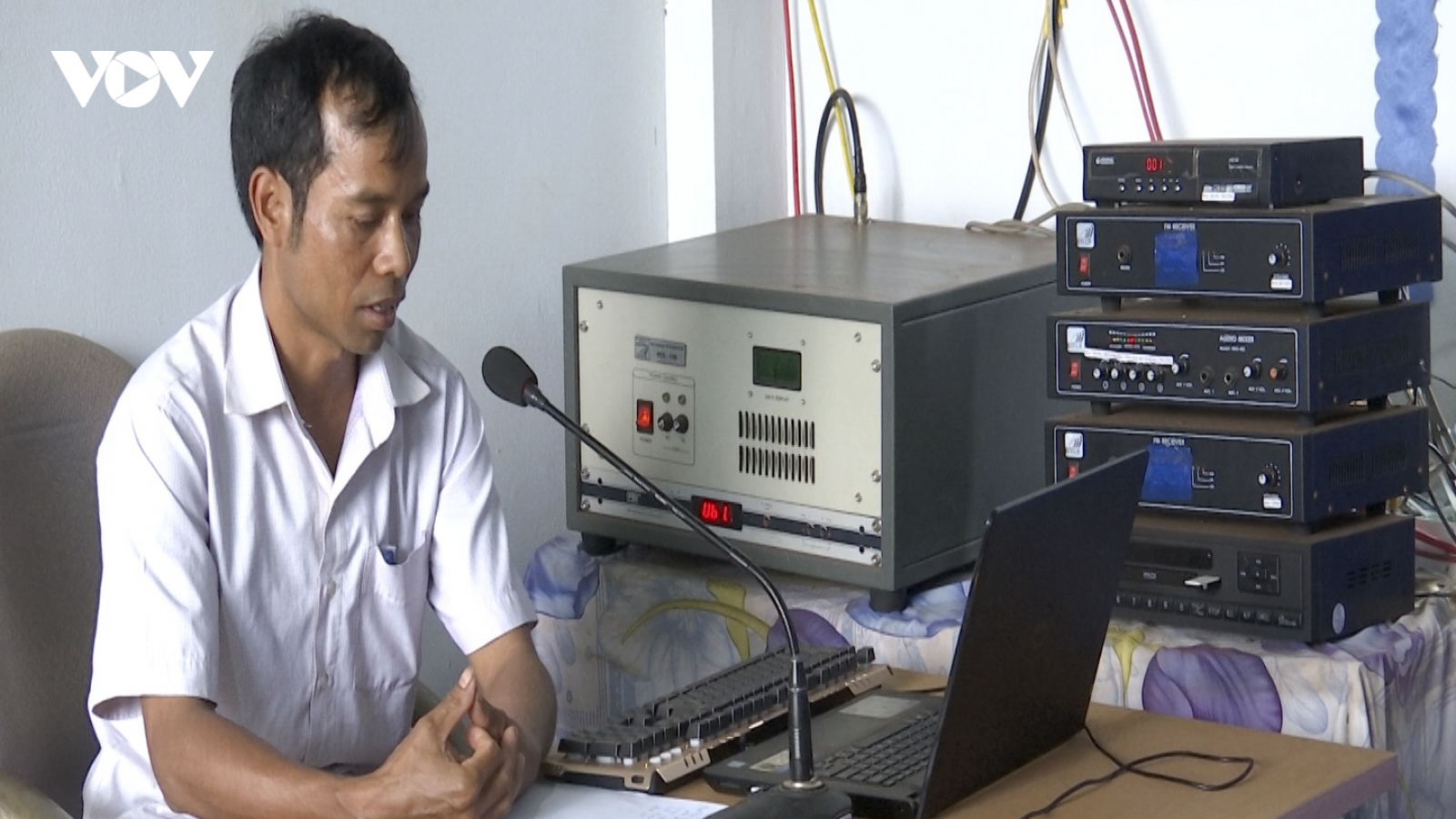 Gia Lai: Đi tuyên truyền bầu cử bằng tiếng dân tộc thiểu số từ 5 giờ sáng