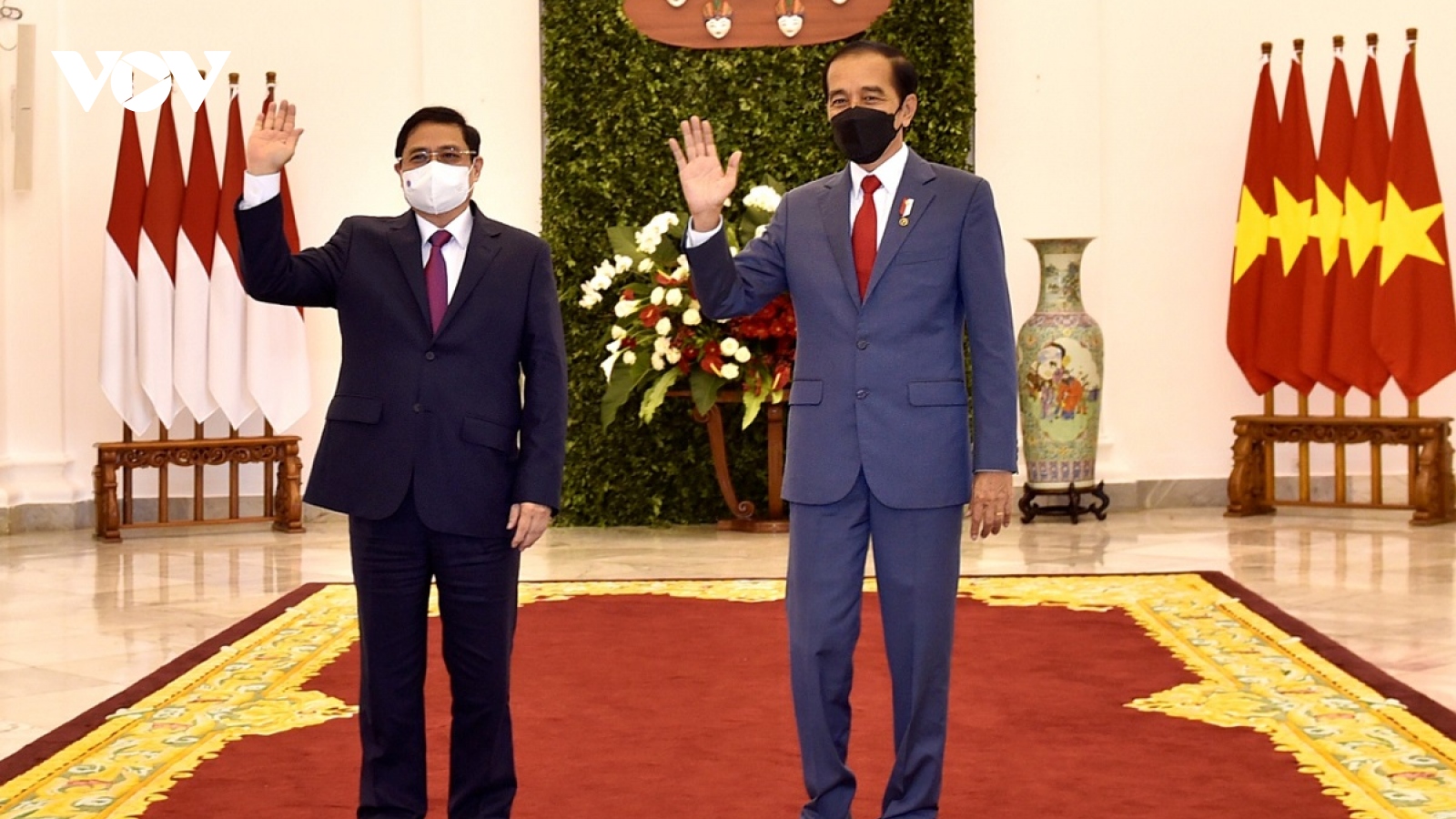 Thủ tướng Phạm Minh Chính chào xã giao Tổng thống Indonesia Joko Widodo