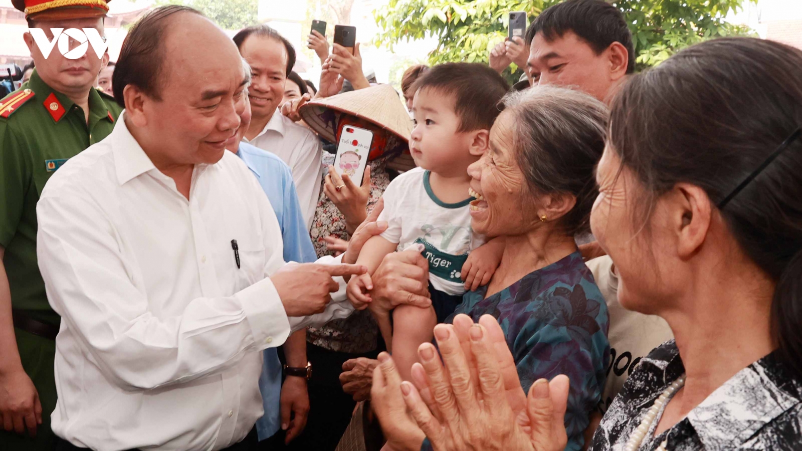 Chủ tịch nước: “Đưa xã nông thôn mới kiểu mẫu Tứ Xã thành đô thị phù hợp với quy hoạch”