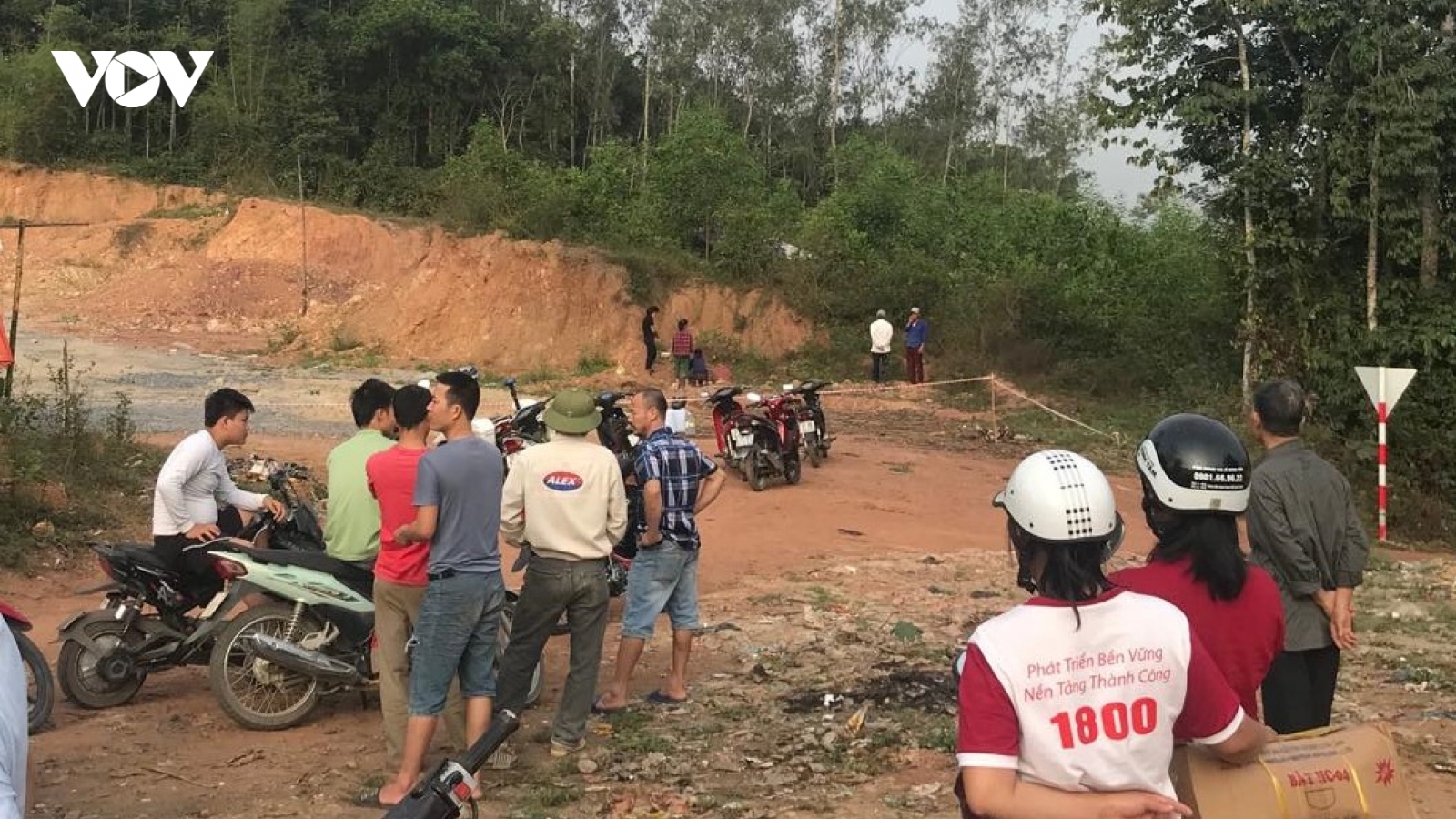 Đi chăn bò hoảng hồn phát hiện thi thể trên đồi