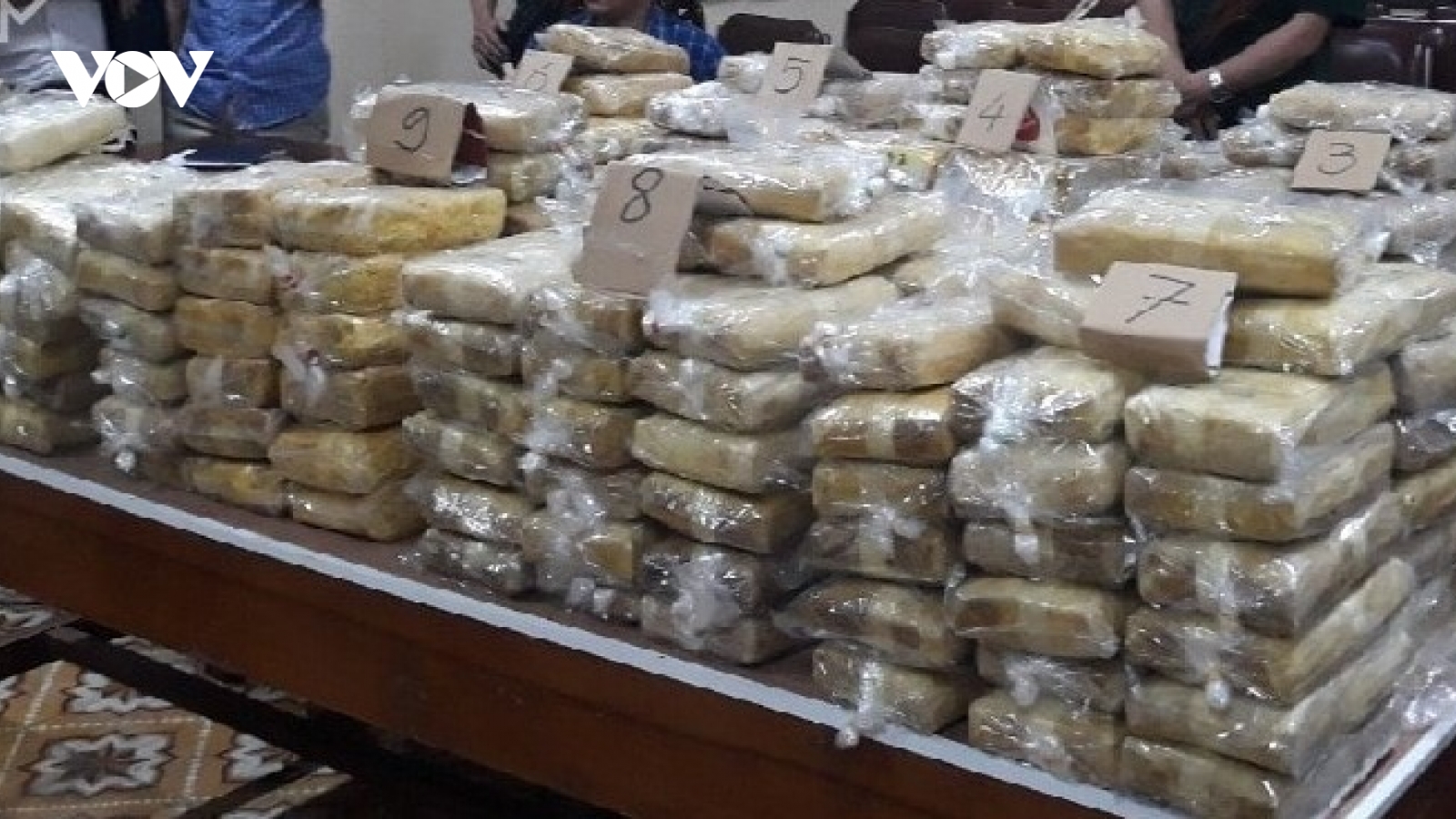 Bắt vụ vận chuyển gần 300kg ma túy tại Nghệ An