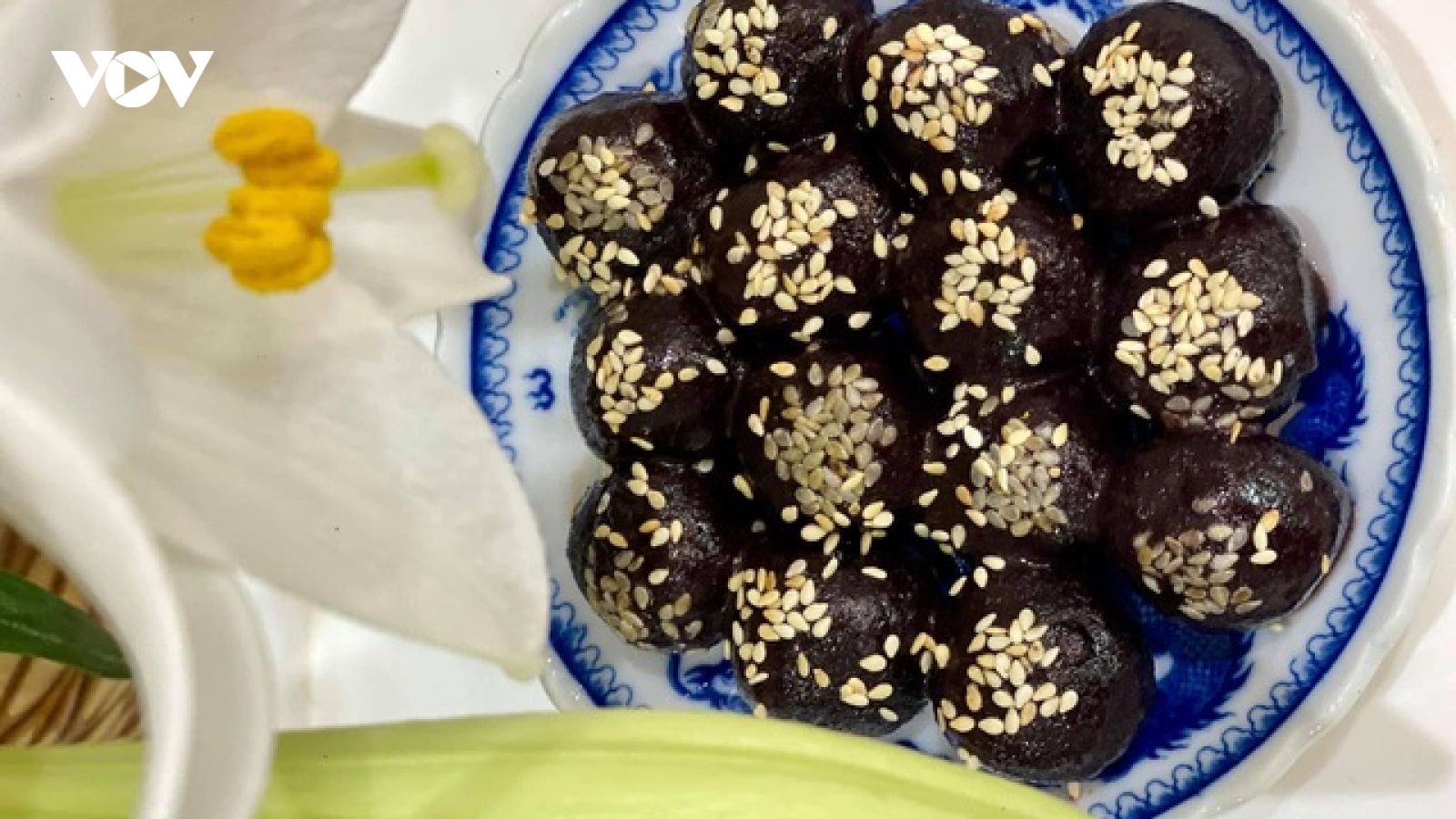 Lạ miệng với bánh trôi gạo lứt