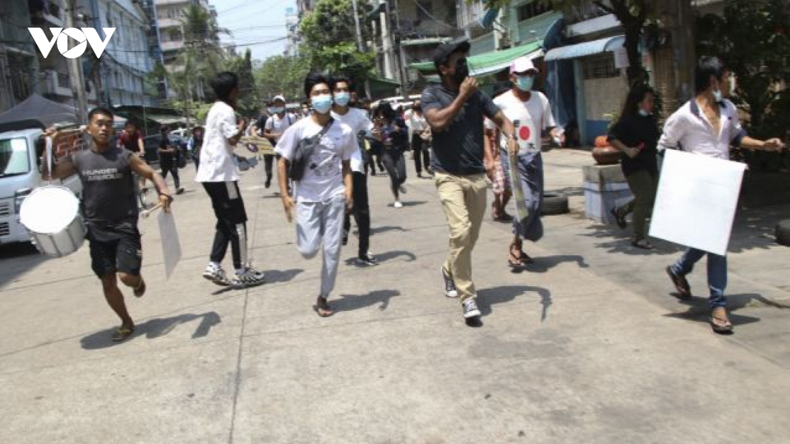 Quân đội Myanmar tuyên bố ngừng bắn 1 tháng